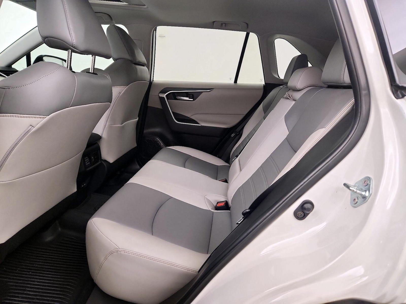 2024 Toyota RAV4 XLE Premium - Photo 21