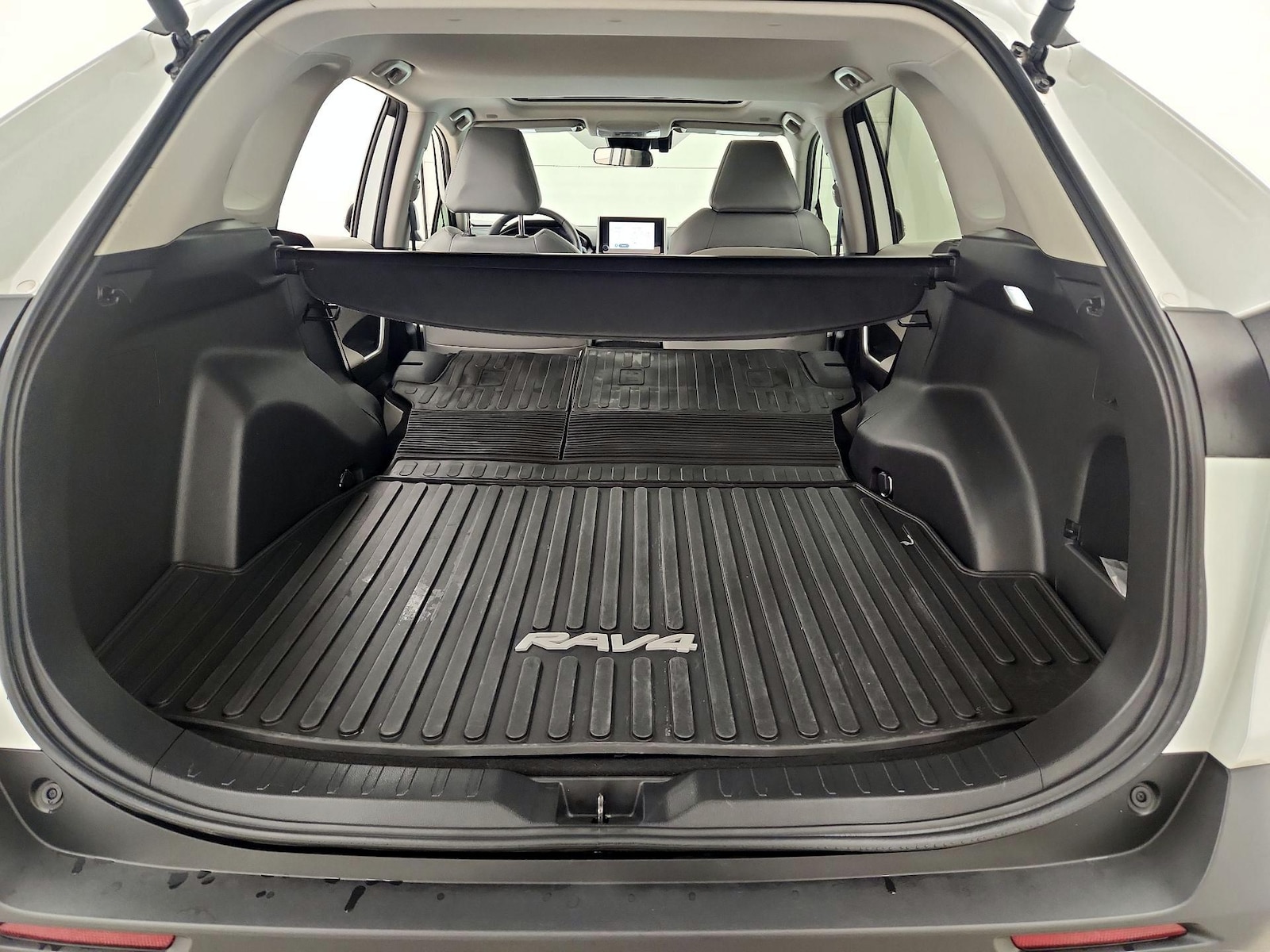 2024 Toyota RAV4 XLE Premium - Photo 23