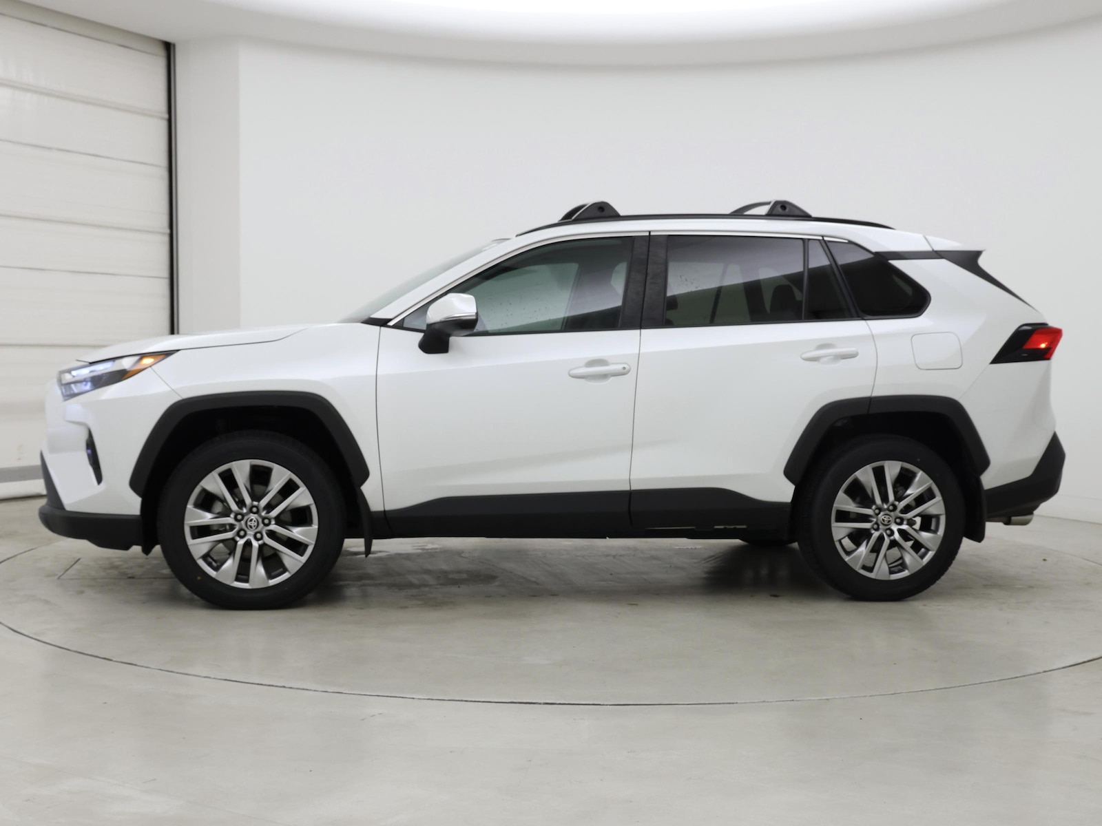 2024 Toyota RAV4 XLE Premium - Photo 4