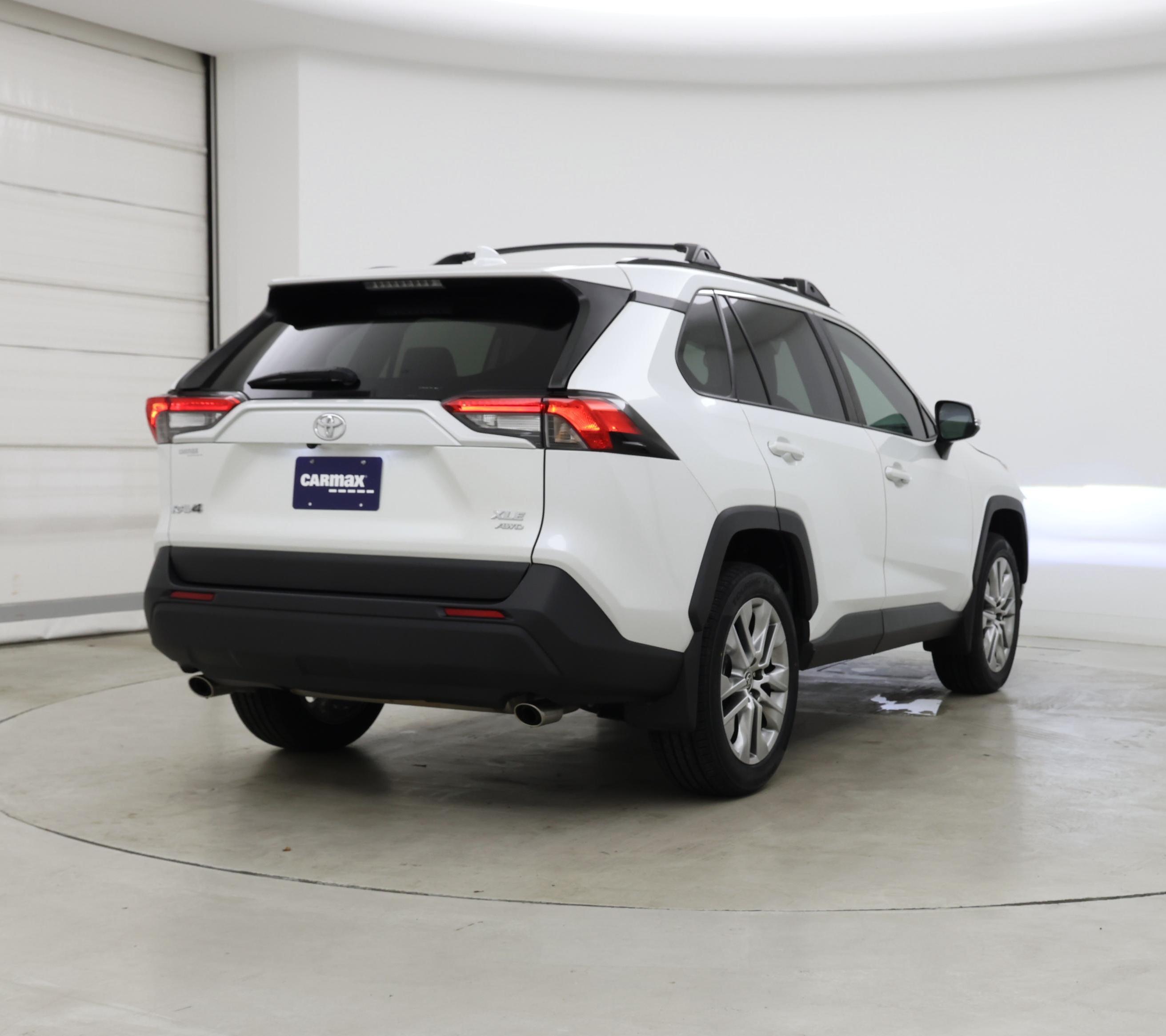 Thumbnail: 2024 Toyota RAV4 - 8