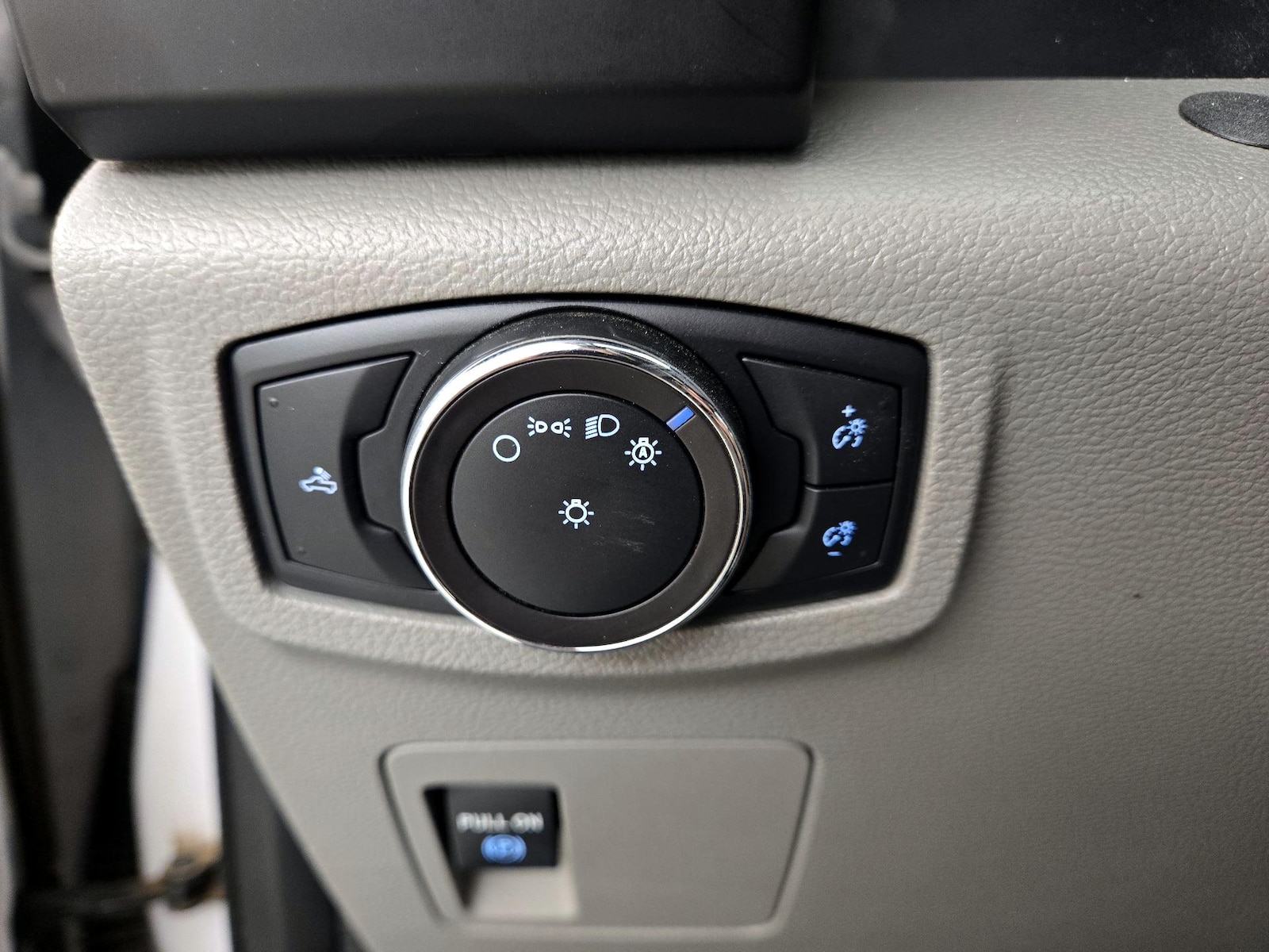 2018 Ford F-150 XL - Photo 14