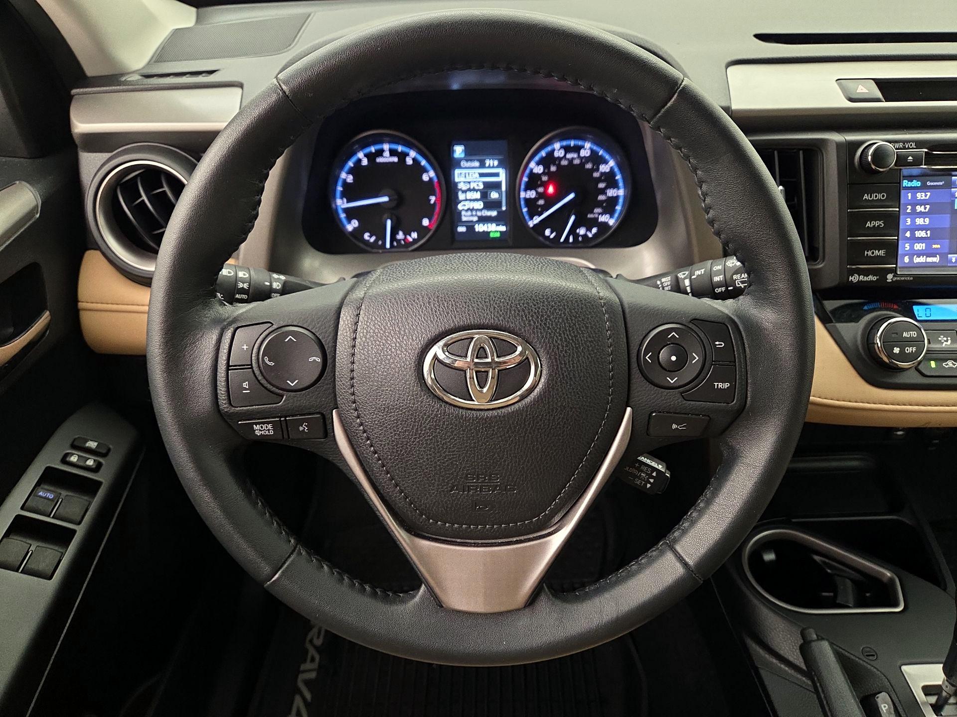 Thumbnail: 2018 Toyota RAV4 - 10