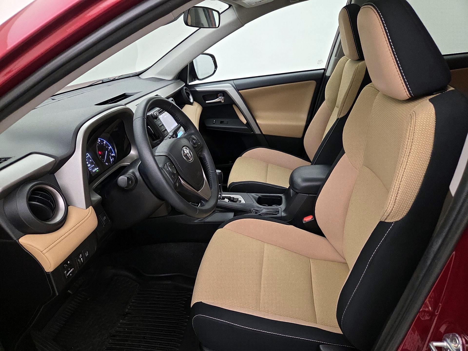 Thumbnail: 2018 Toyota RAV4 - 11