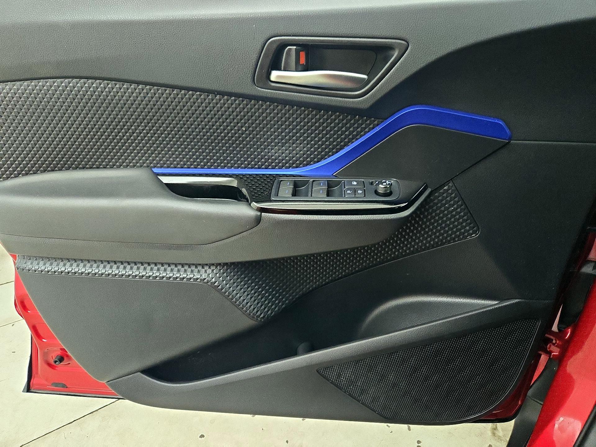 Thumbnail: 2021 Toyota C-HR - 12