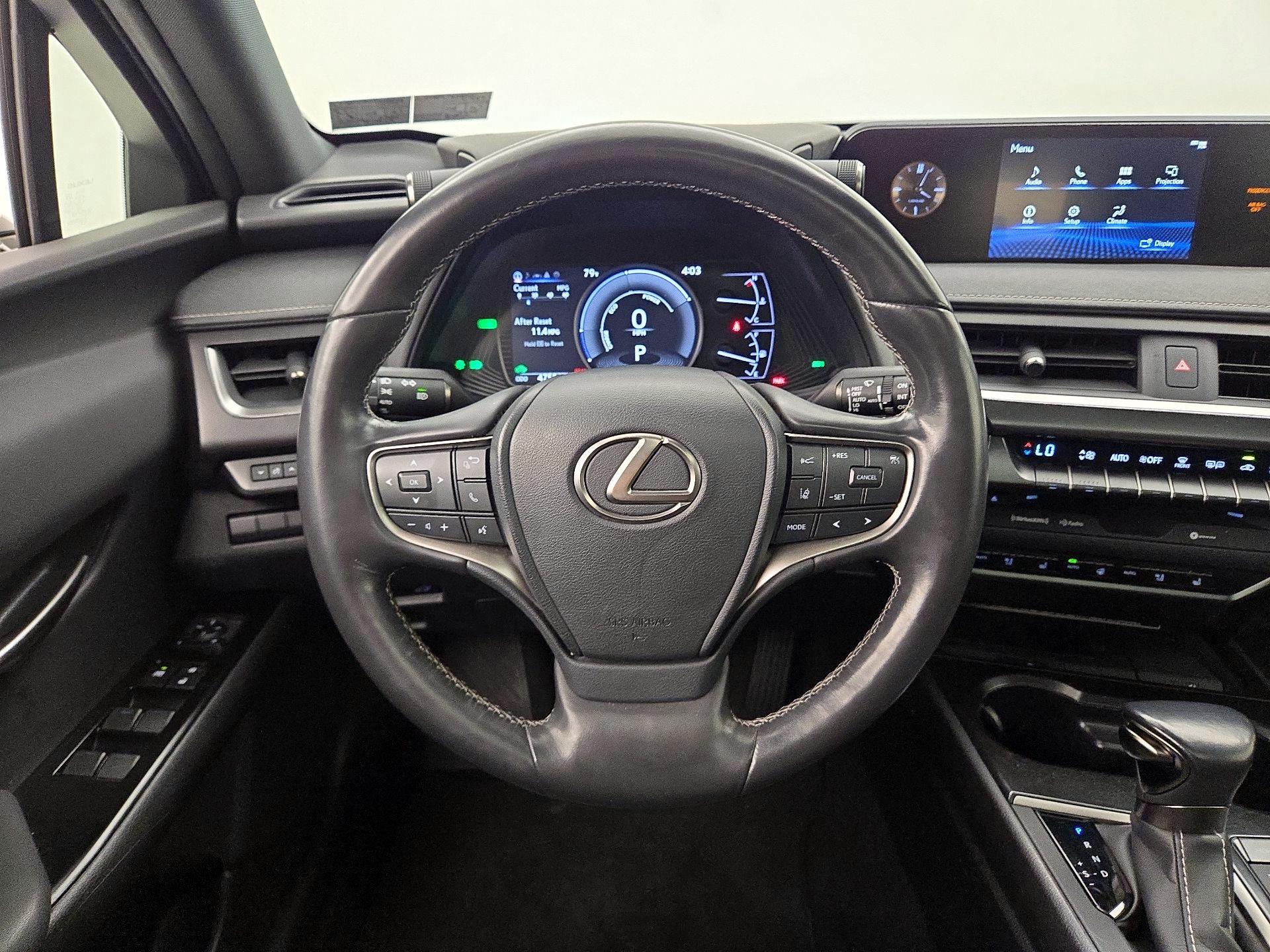 Thumbnail: 2021 Lexus UX - 10