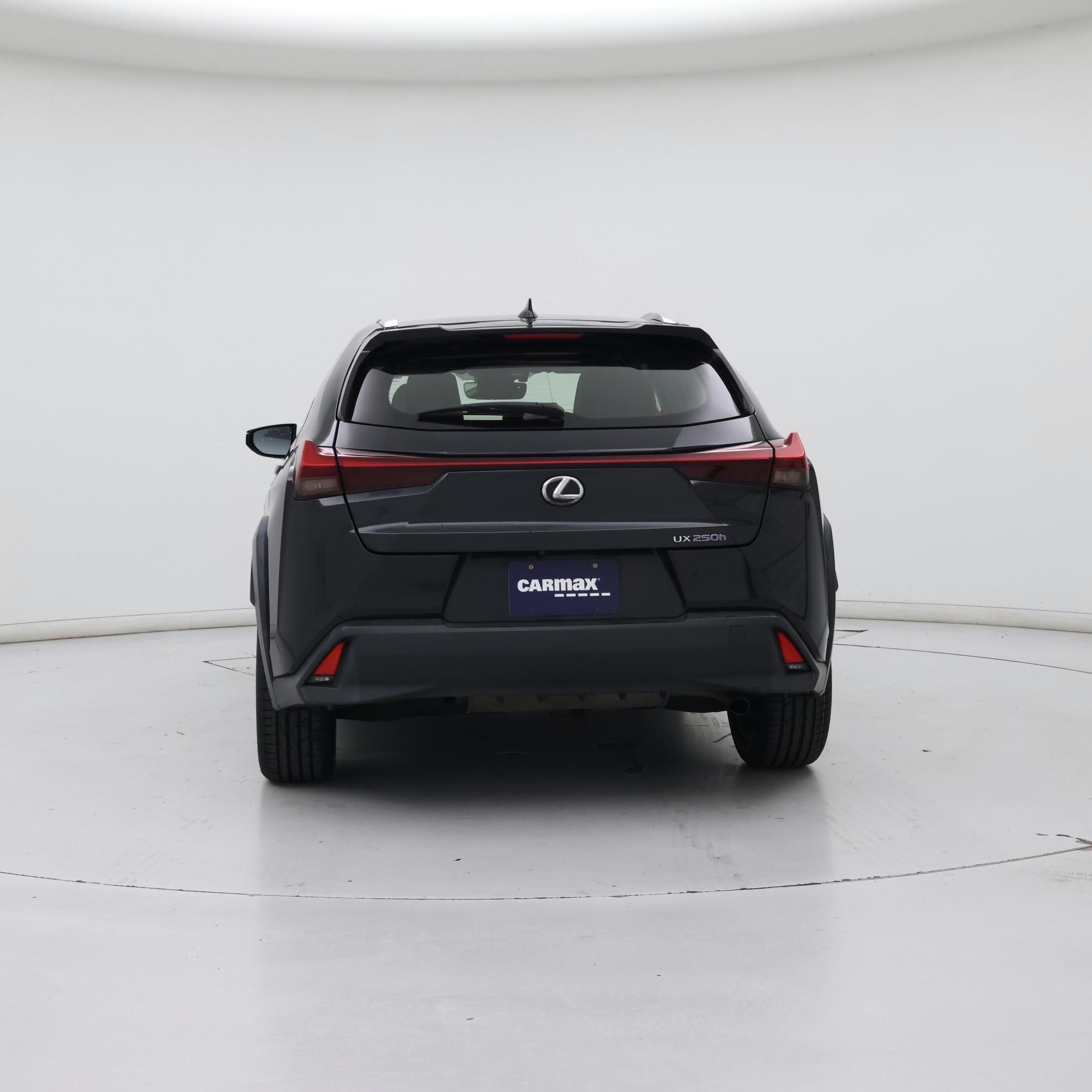 Thumbnail: 2021 Lexus UX - 6