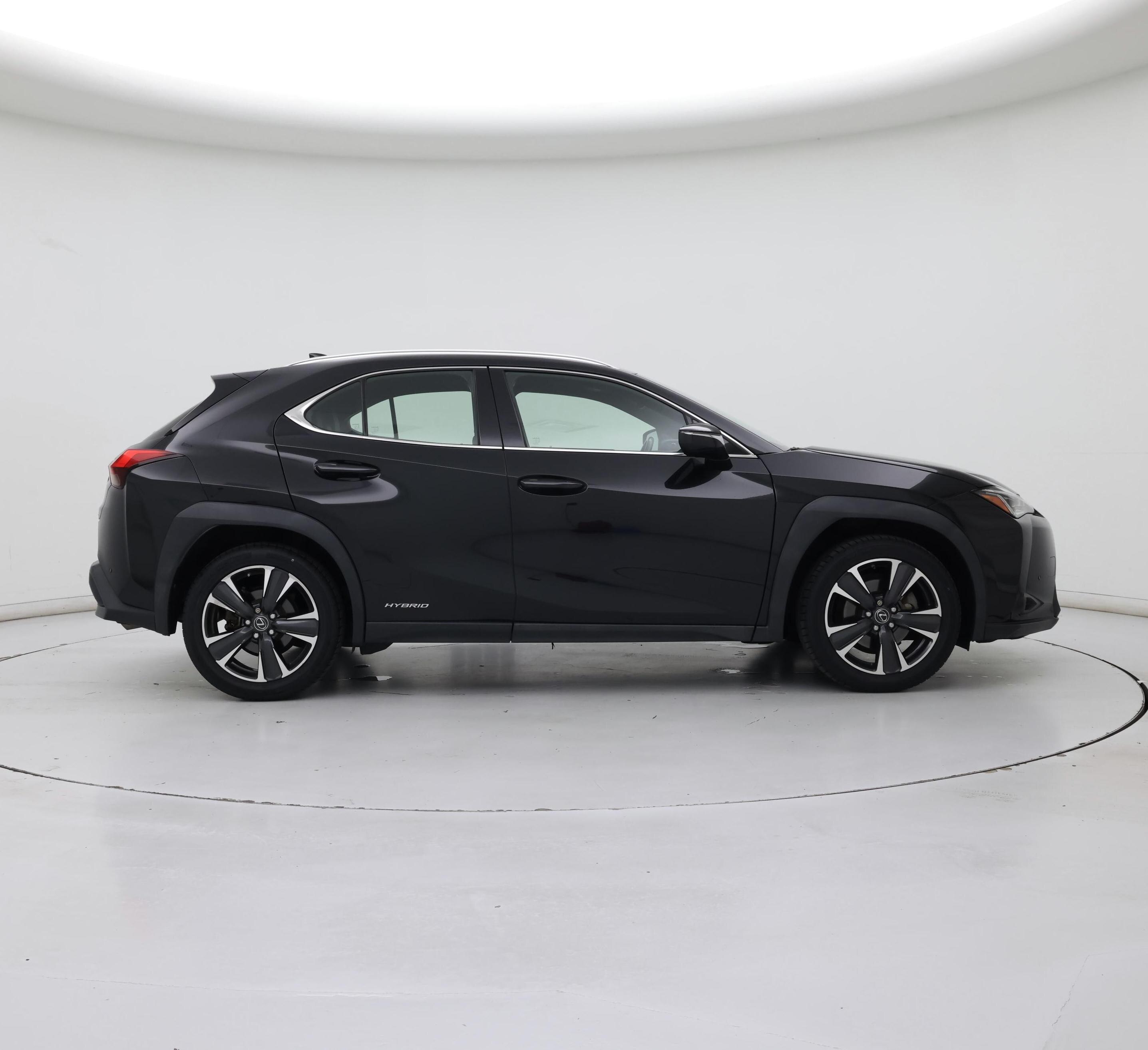Thumbnail: 2021 Lexus UX - 7