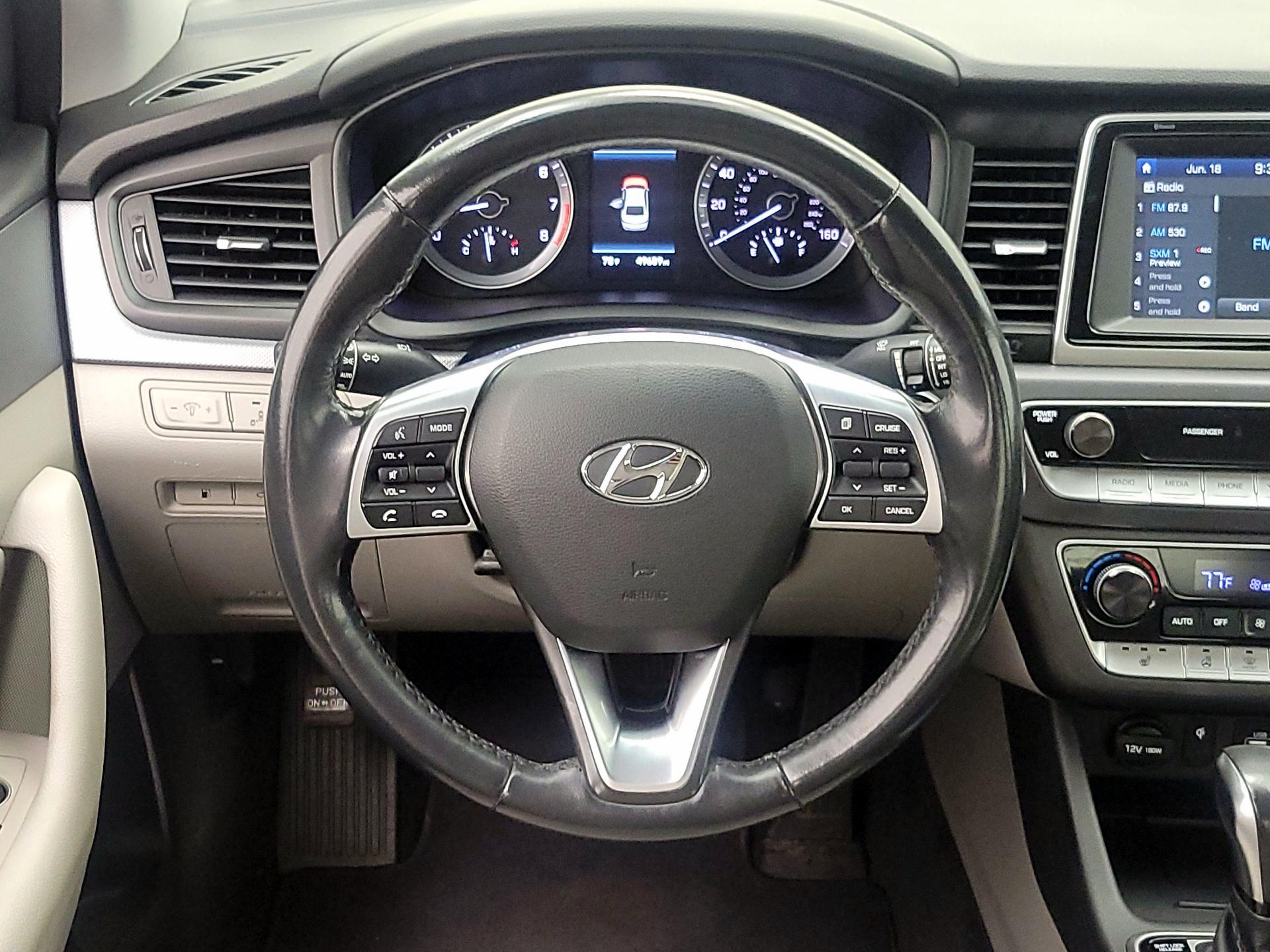 Thumbnail: 2019 Hyundai Sonata - 10