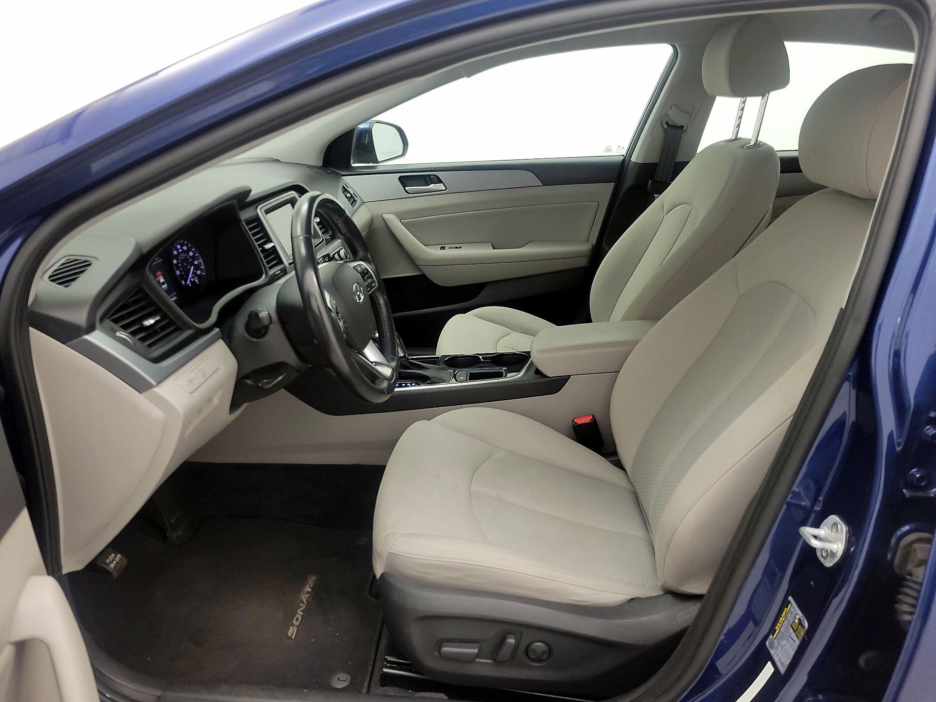 Thumbnail: 2019 Hyundai Sonata - 11