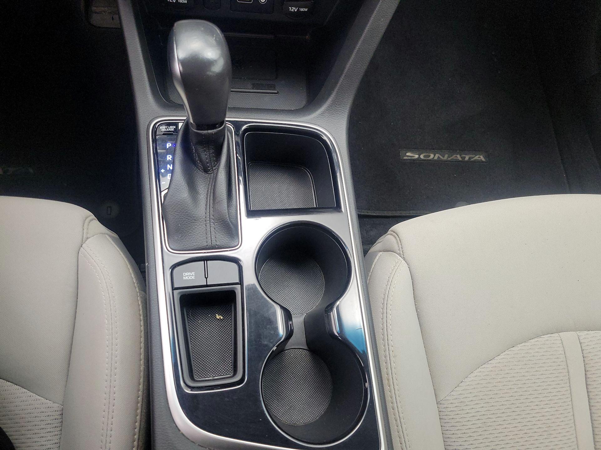 Thumbnail: 2019 Hyundai Sonata - 17