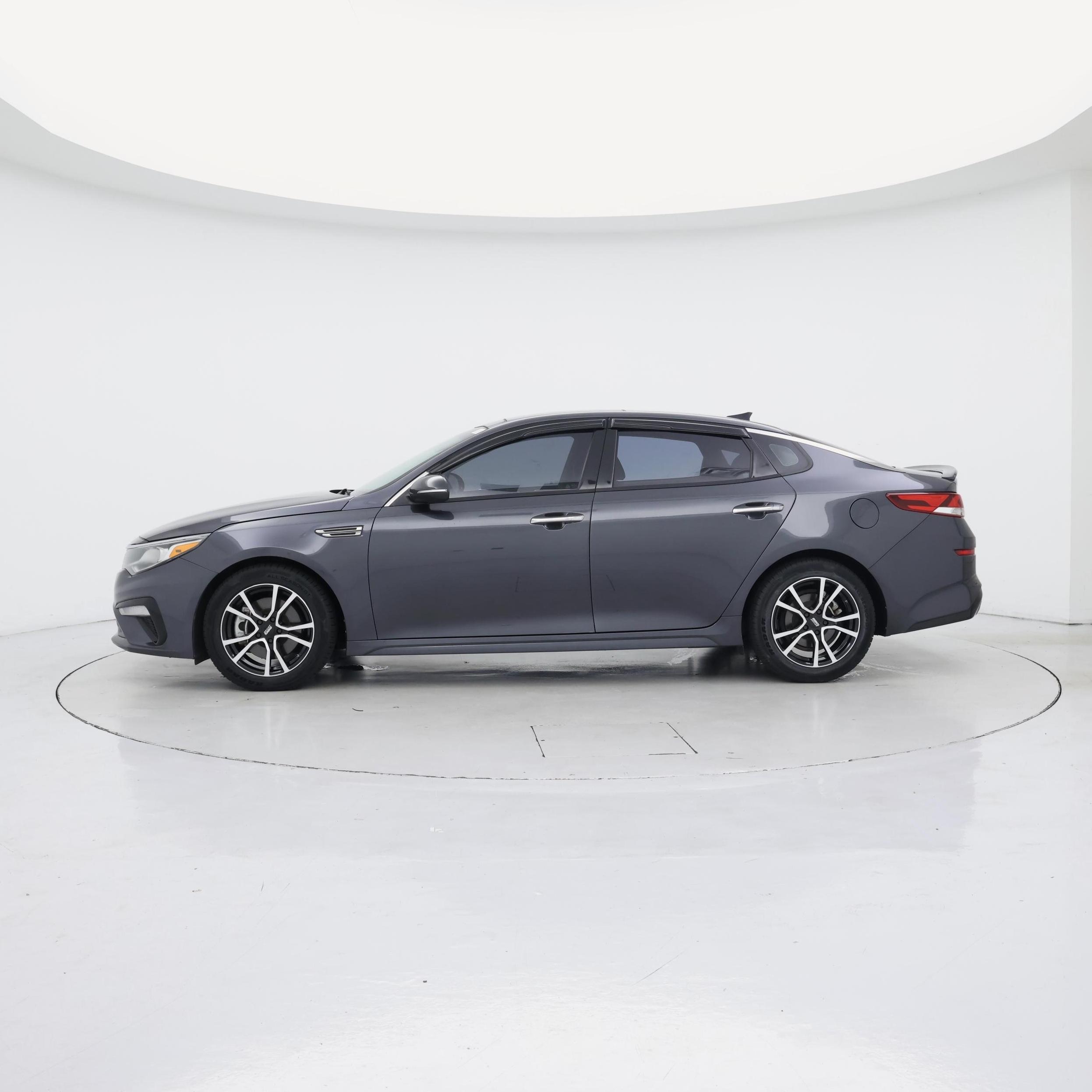 Thumbnail: 2019 Kia Optima - 3