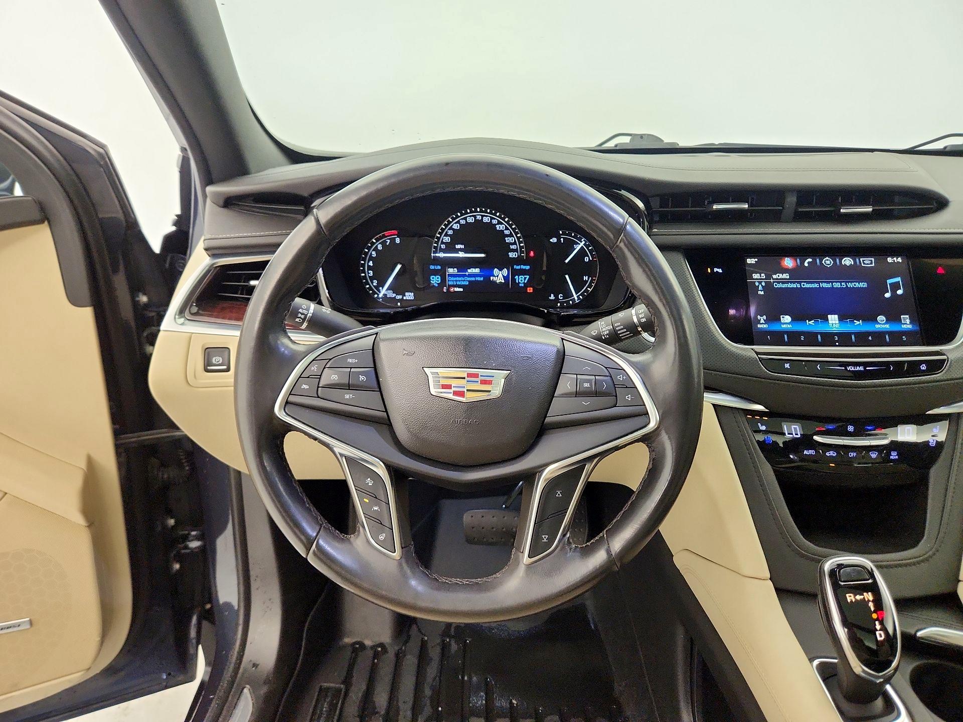 Thumbnail: 2018 Cadillac XT5 - 10