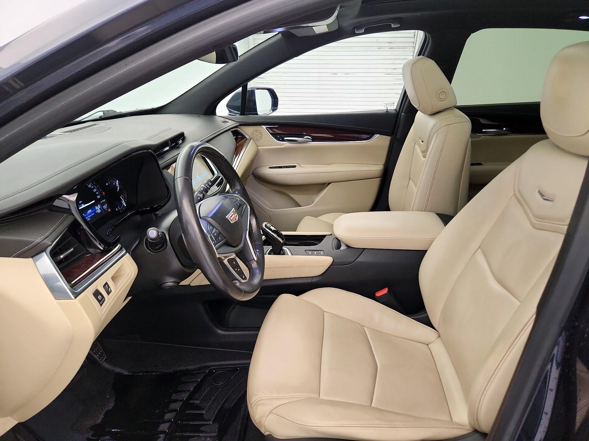 Thumbnail: 2018 Cadillac XT5 - 11