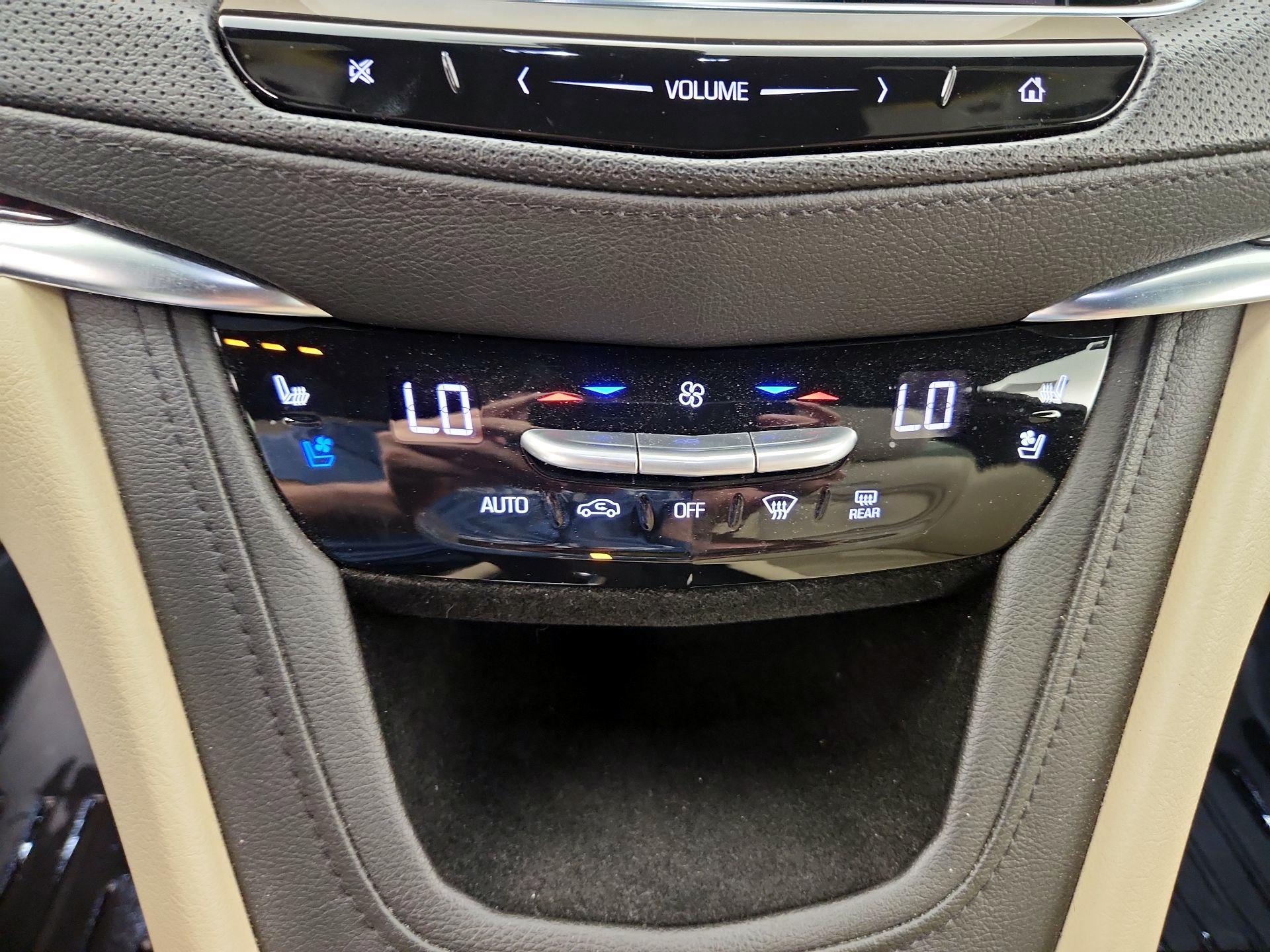 Thumbnail: 2018 Cadillac XT5 - 15