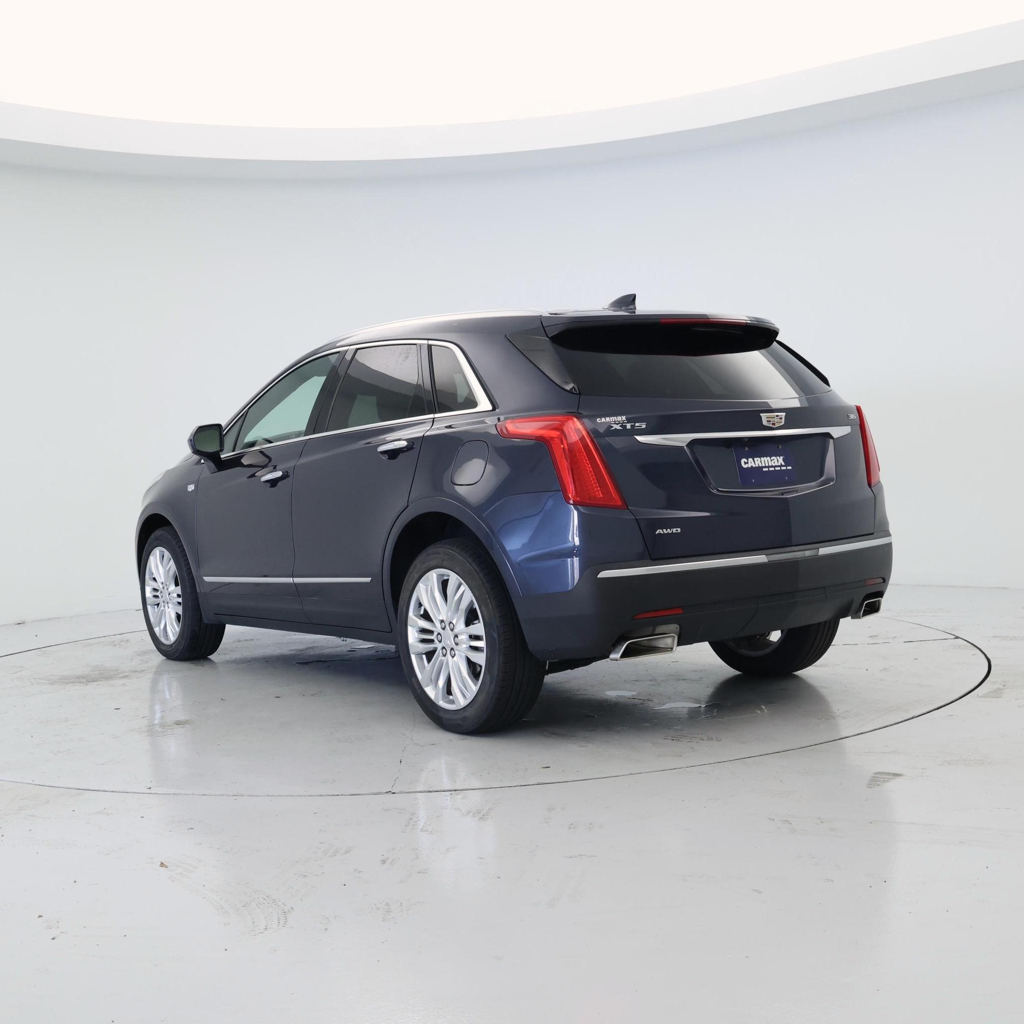 Thumbnail: 2018 Cadillac XT5 - 2