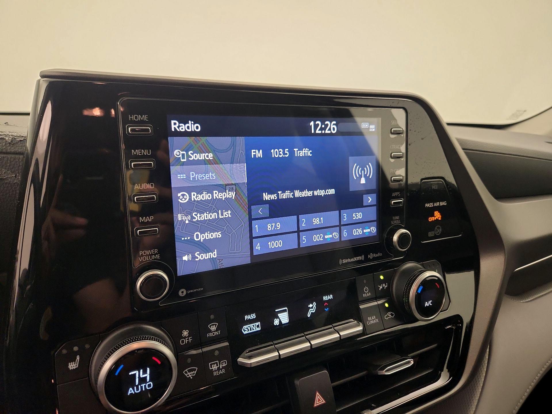 Thumbnail: 2021 Toyota Highlander - 16