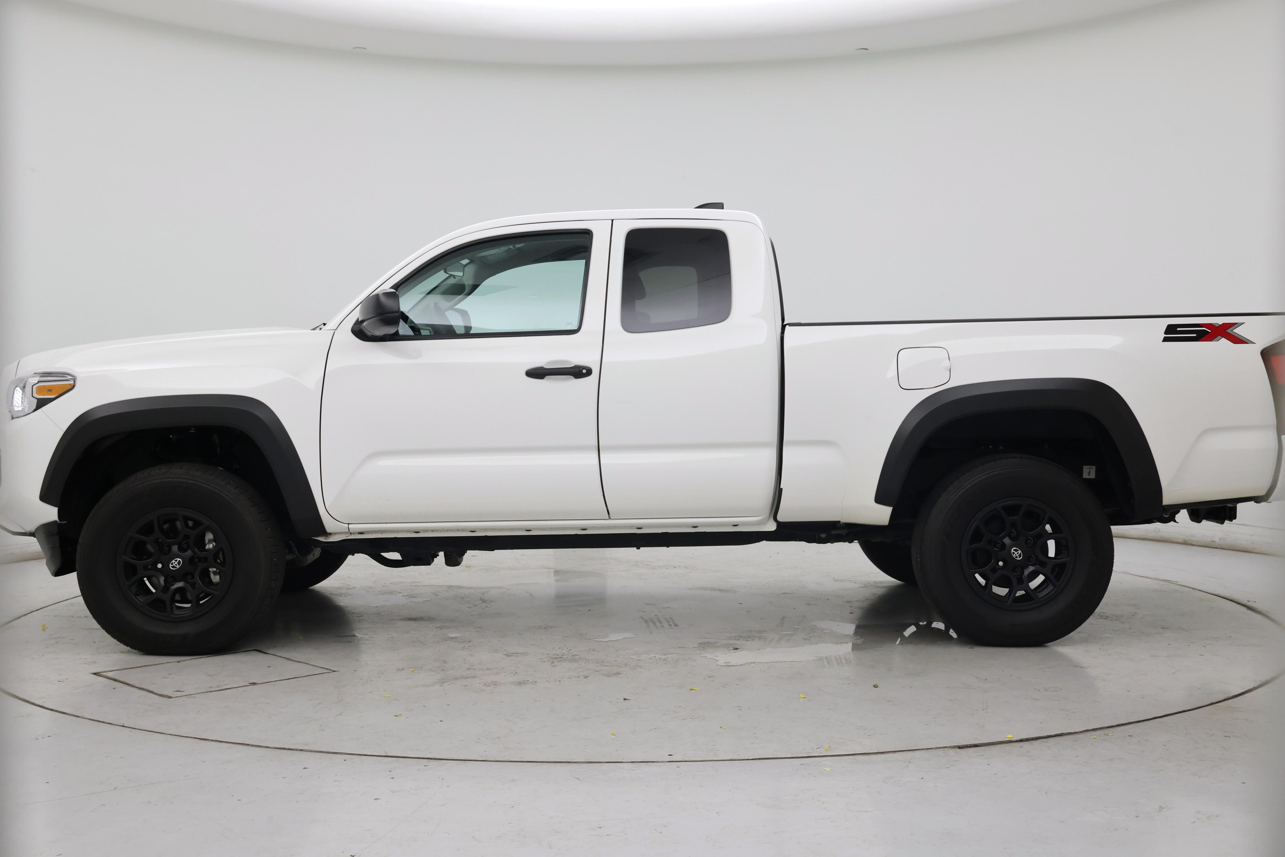 Thumbnail: 2022 Toyota Tacoma - 3