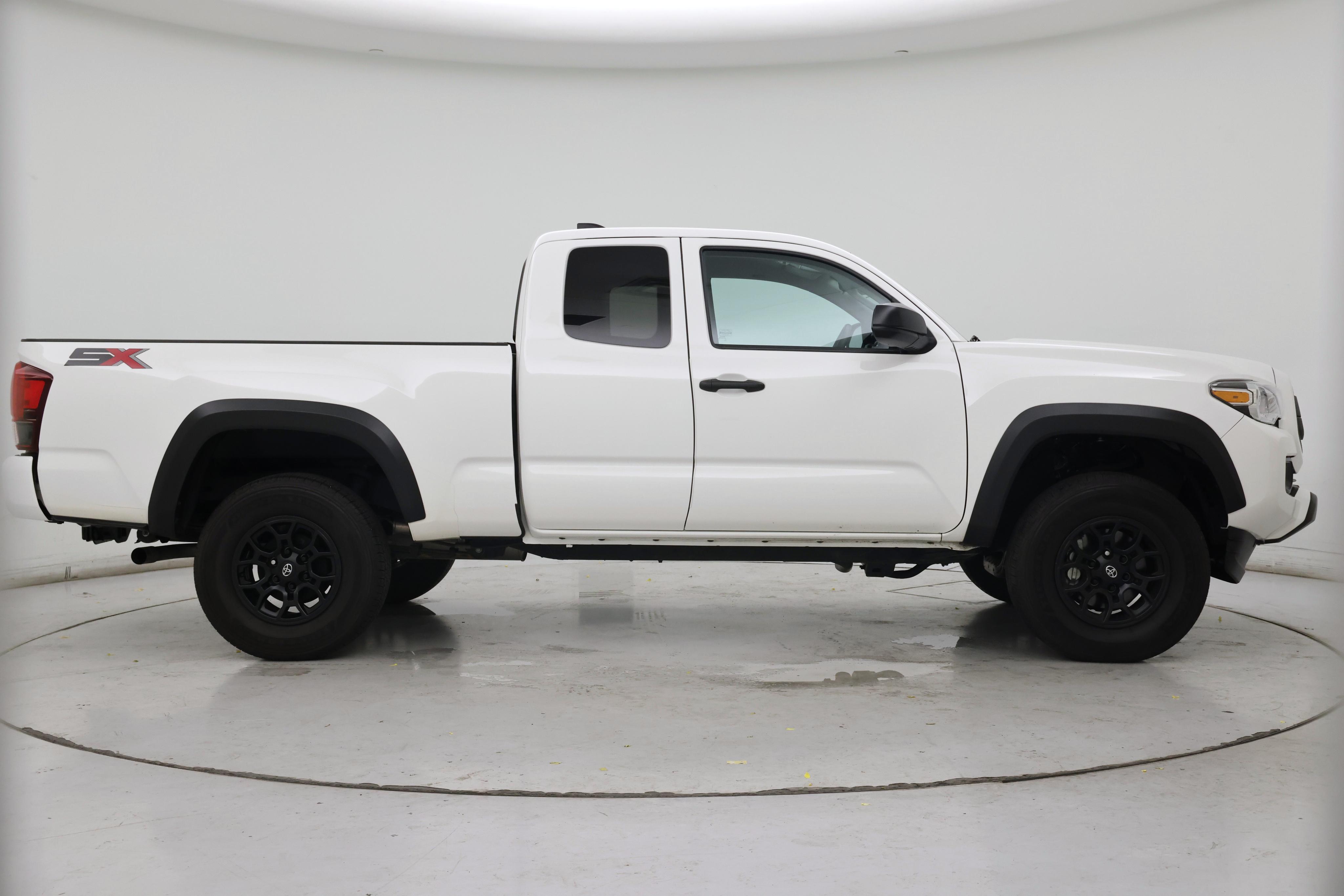 Thumbnail: 2022 Toyota Tacoma - 7