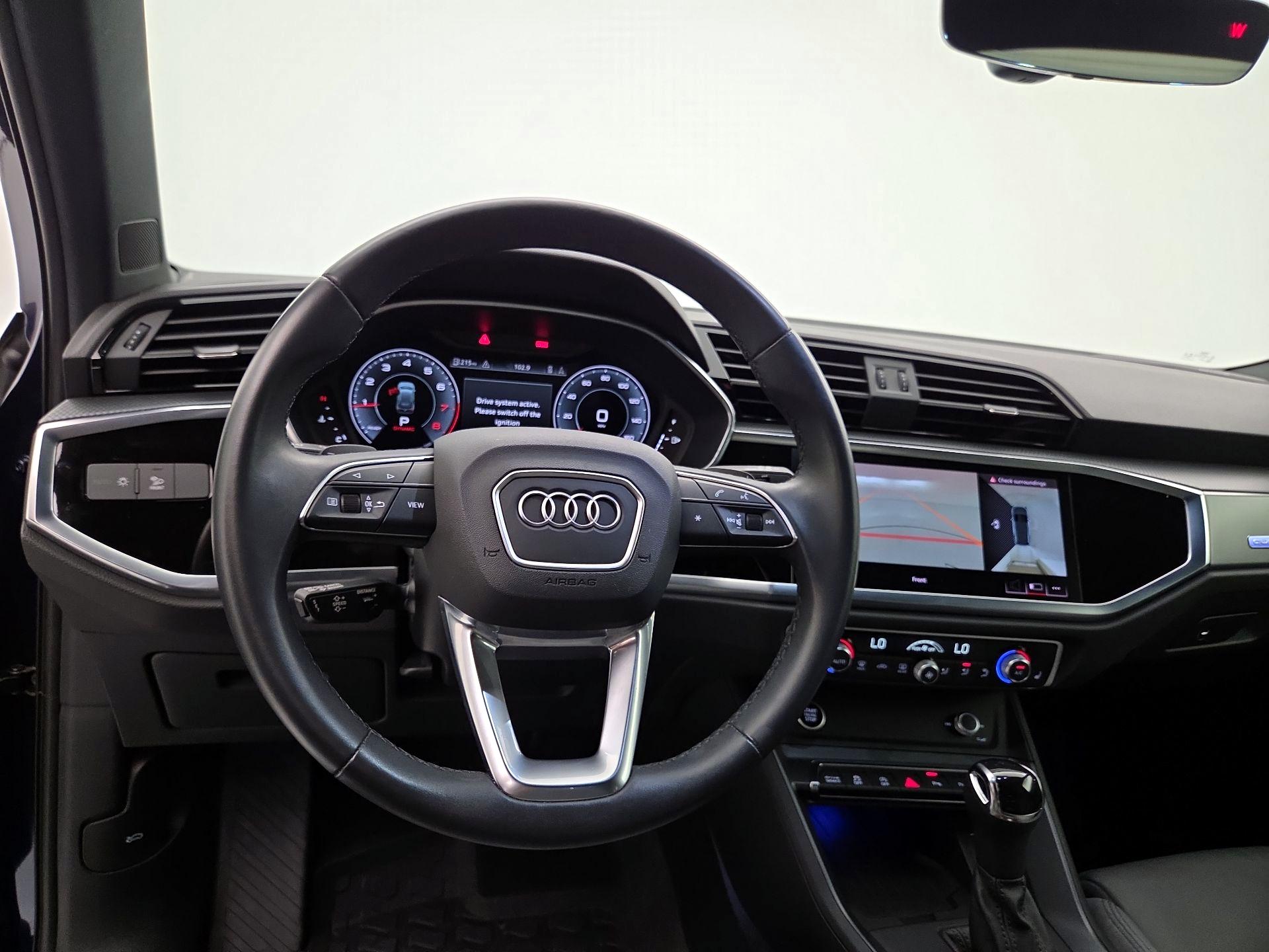 Thumbnail: 2021 Audi Q3 - 10