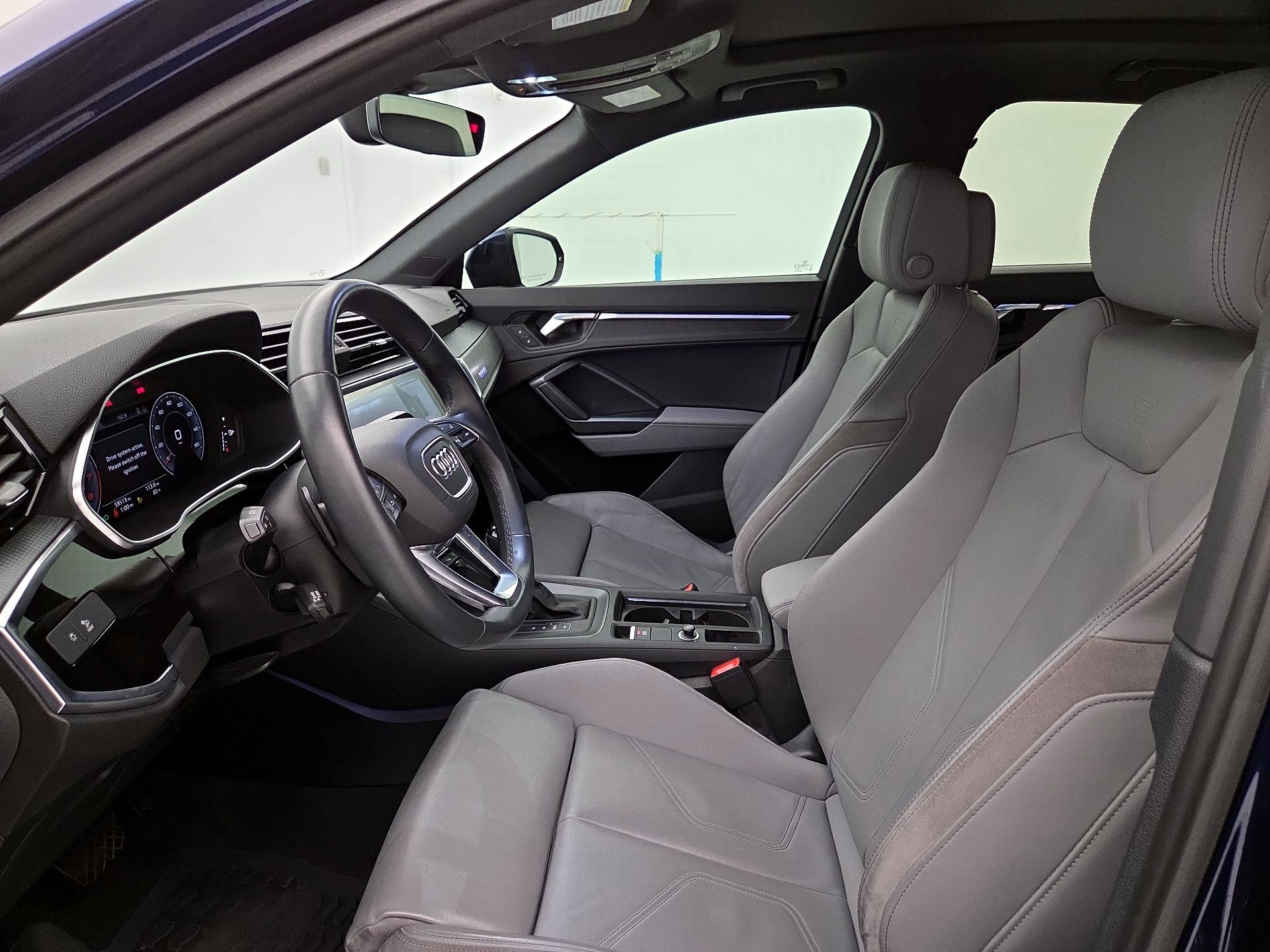 Thumbnail: 2021 Audi Q3 - 11