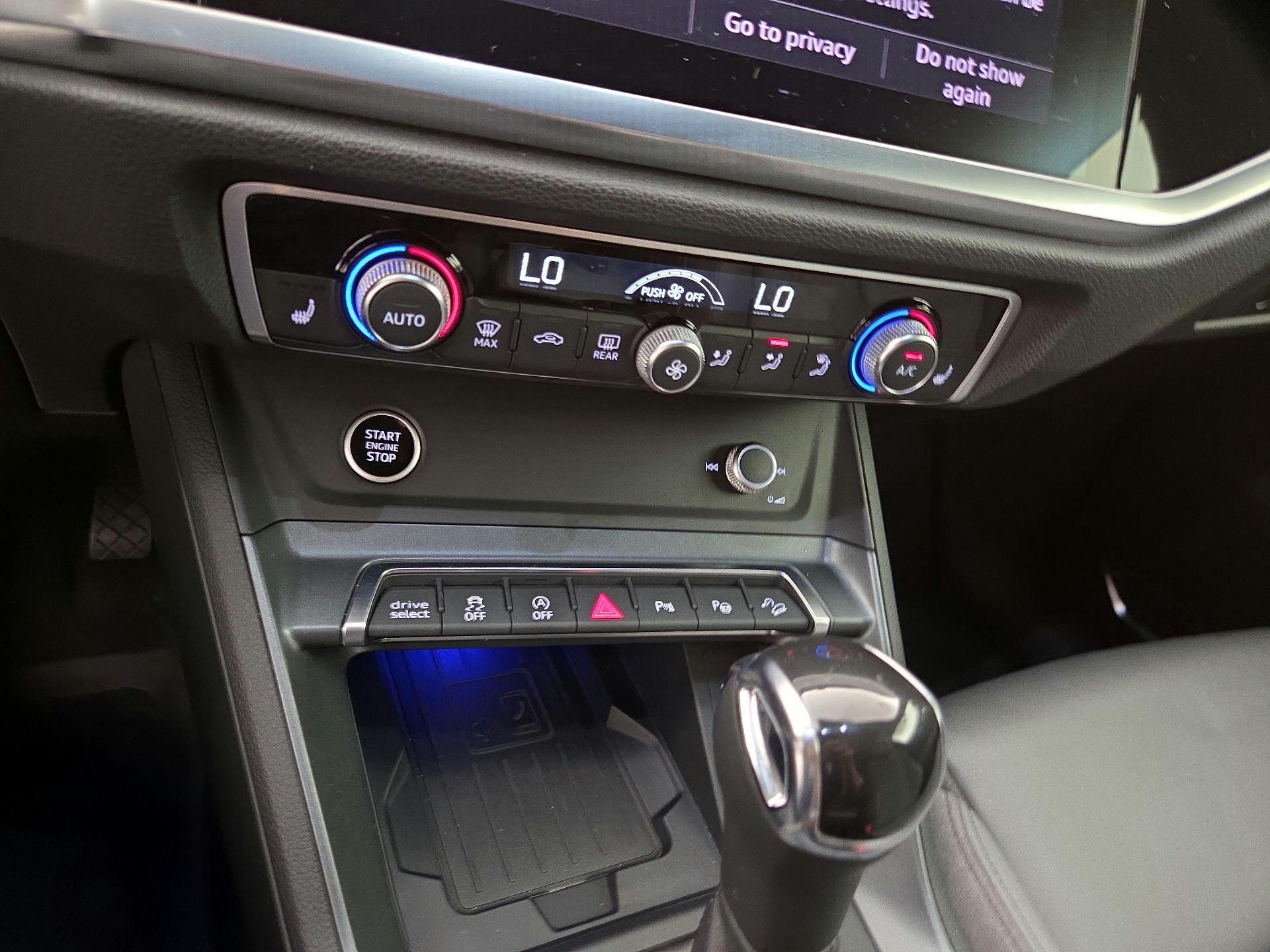 Thumbnail: 2021 Audi Q3 - 15