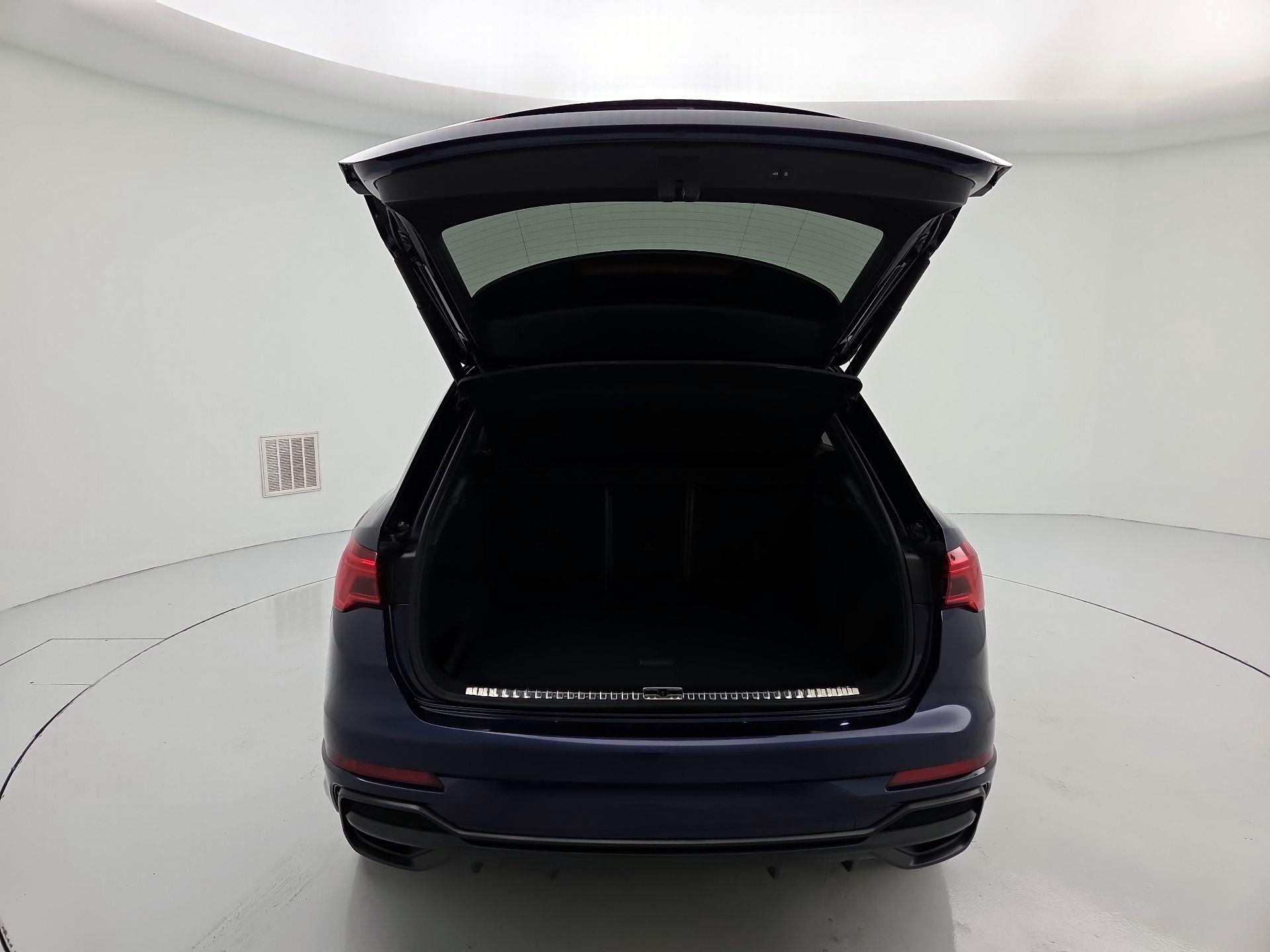 Thumbnail: 2021 Audi Q3 - 20