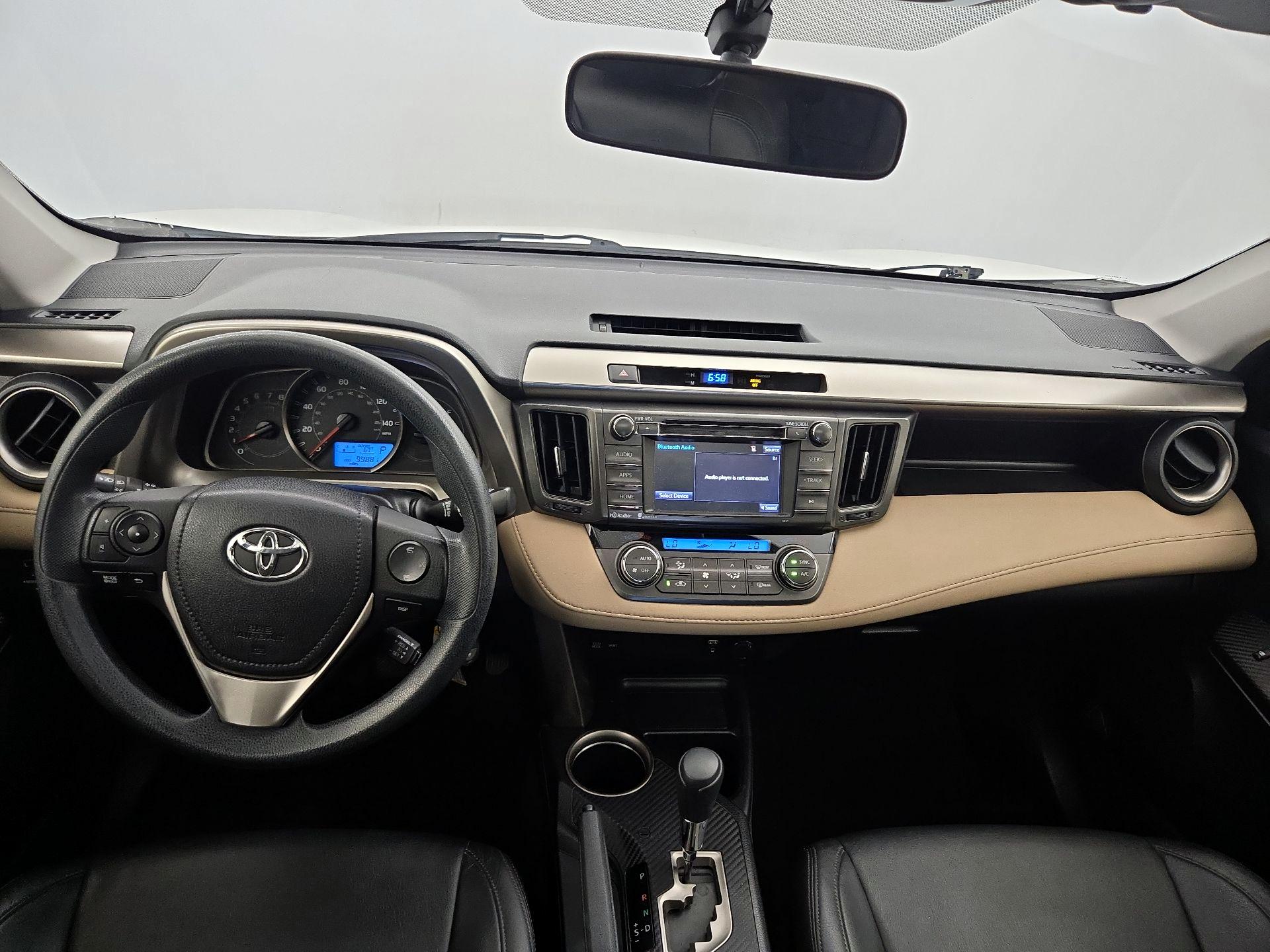 Thumbnail: 2015 Toyota RAV4 - 9