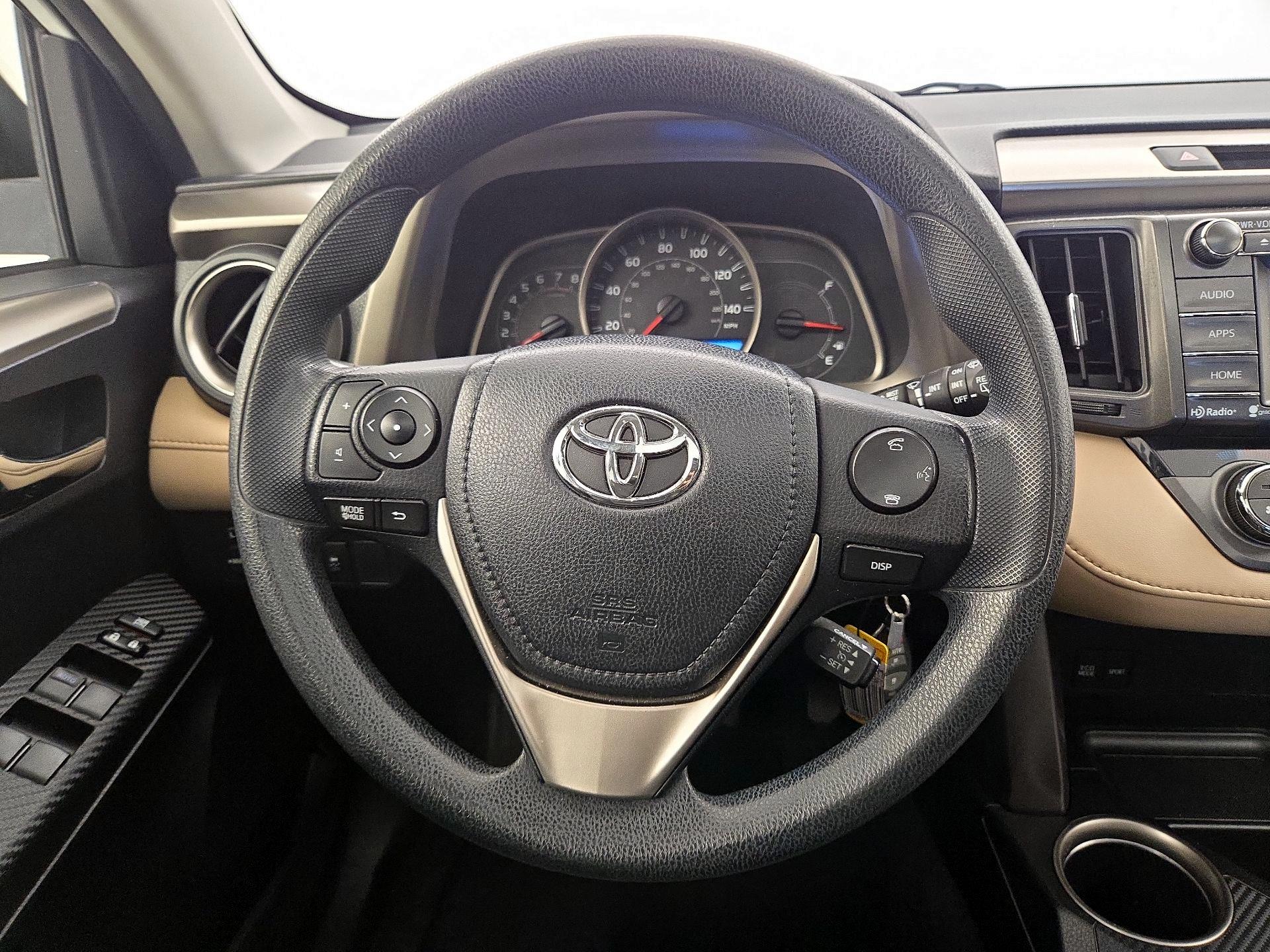 Thumbnail: 2015 Toyota RAV4 - 10