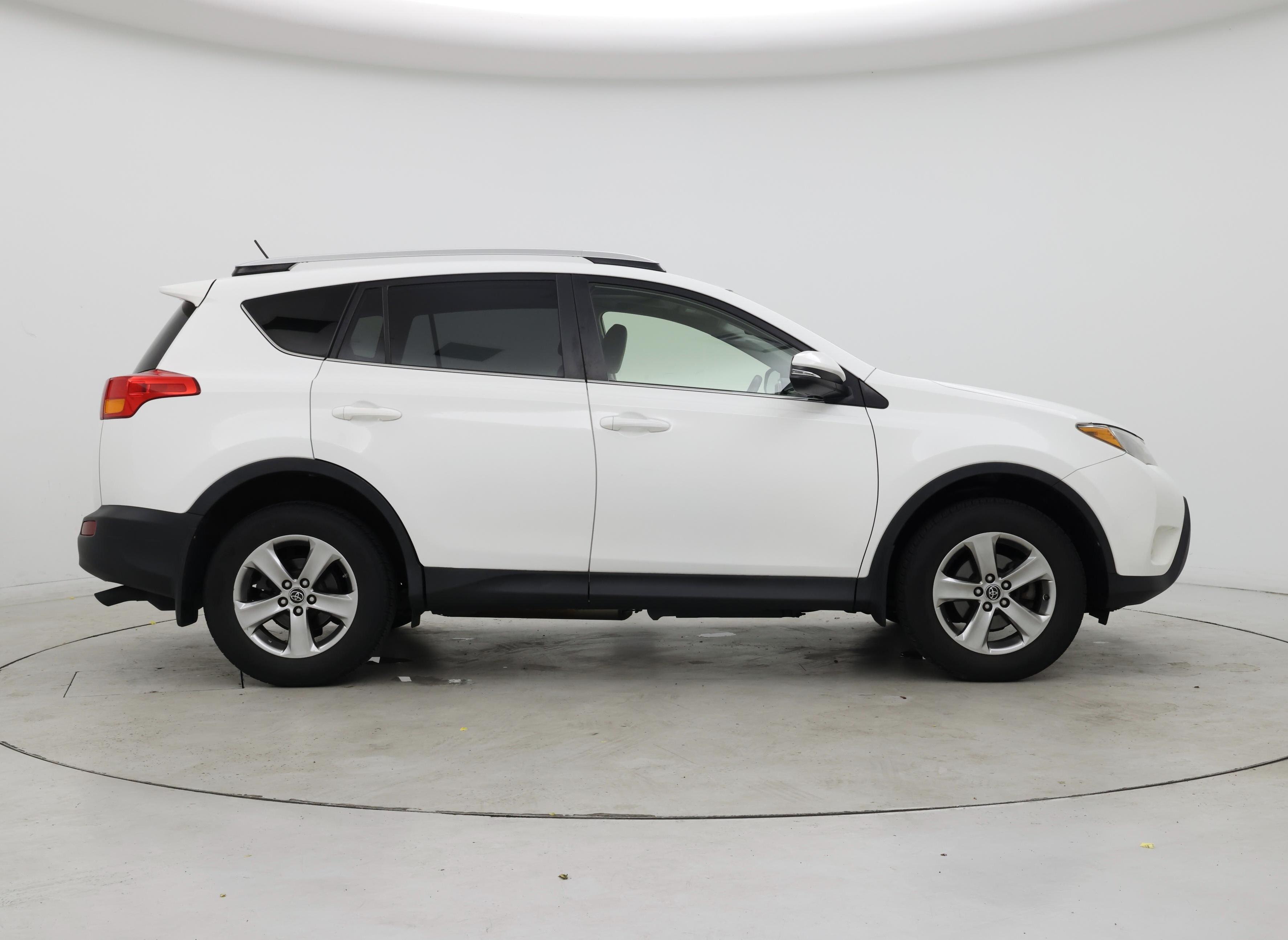 Thumbnail: 2015 Toyota RAV4 - 7