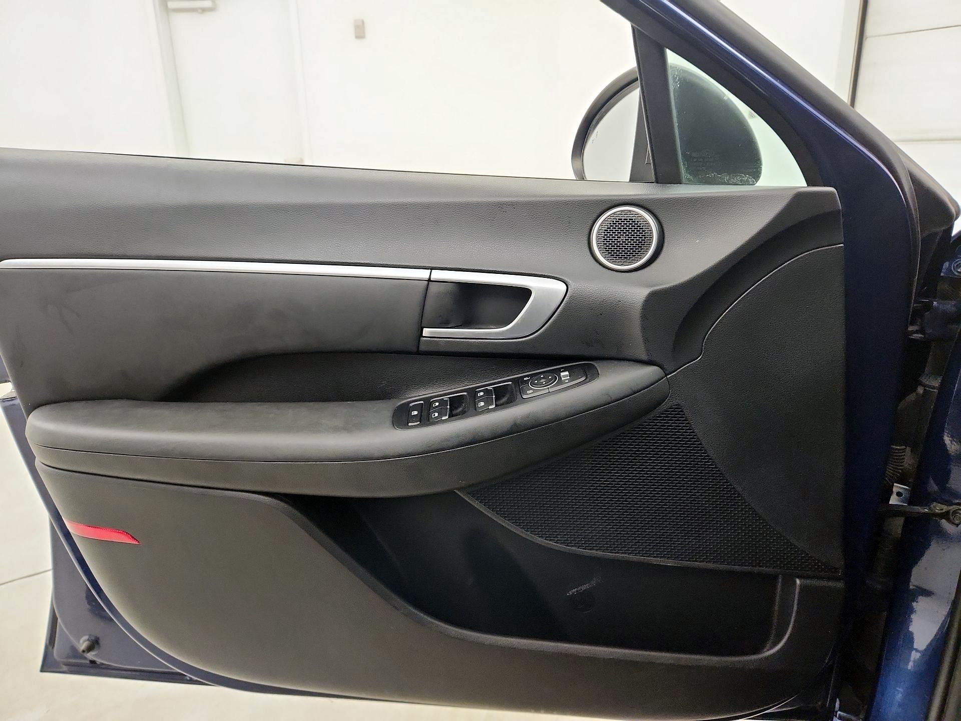 Thumbnail: 2020 Hyundai Sonata - 12