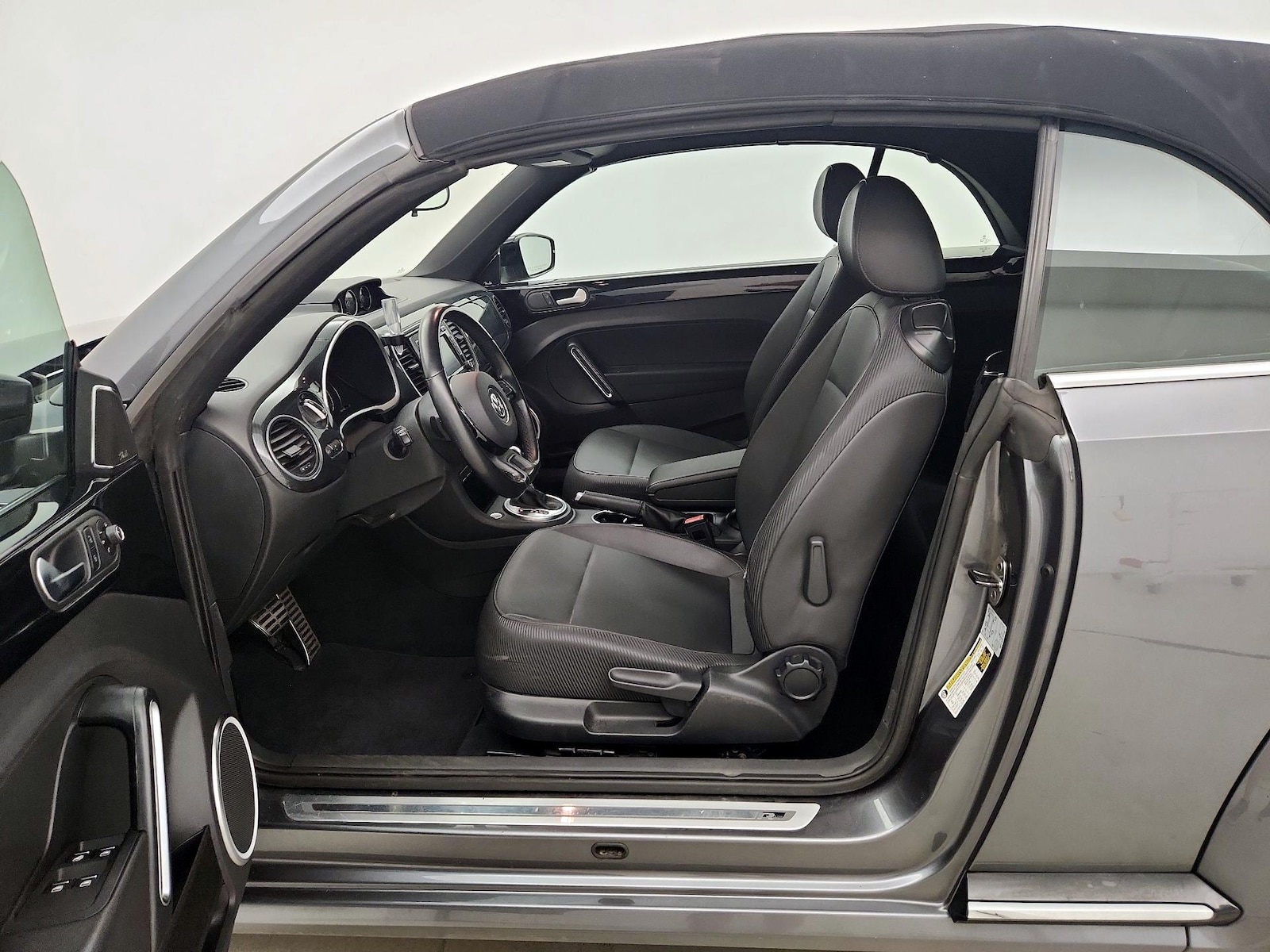 2015 Volkswagen Beetle R-Line - Photo 12