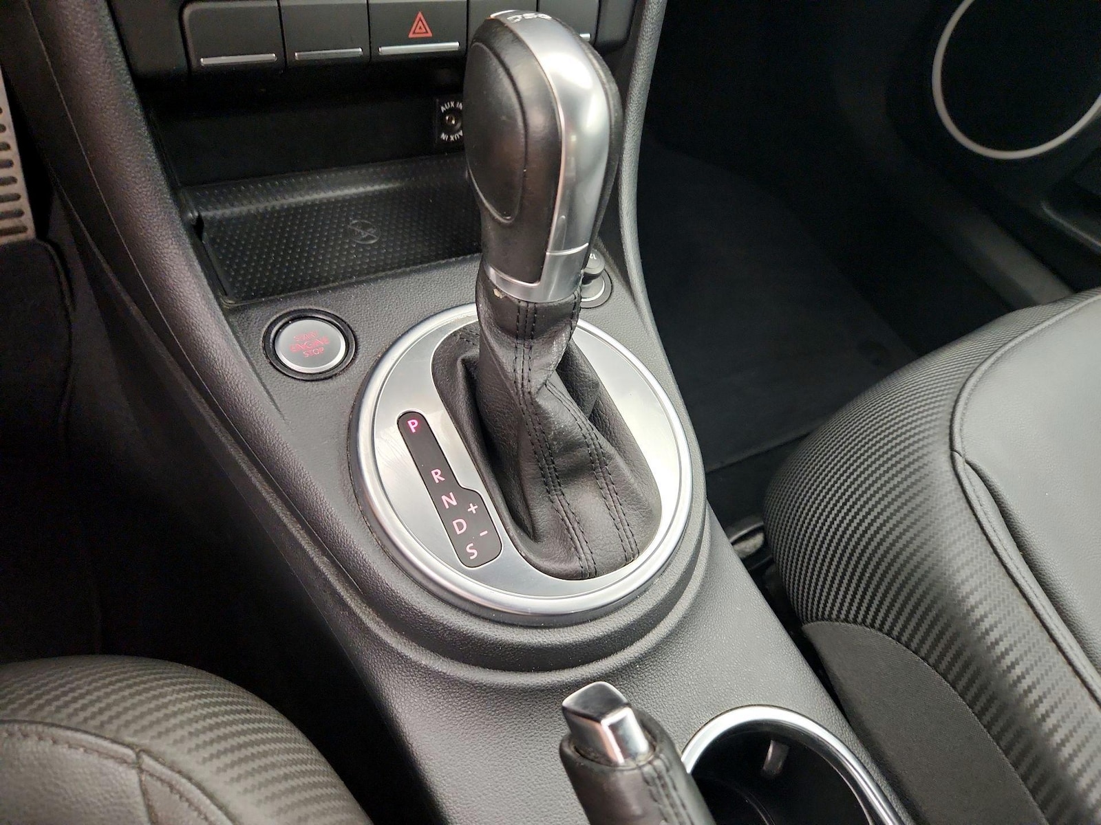 2015 Volkswagen Beetle R-Line - Photo 16