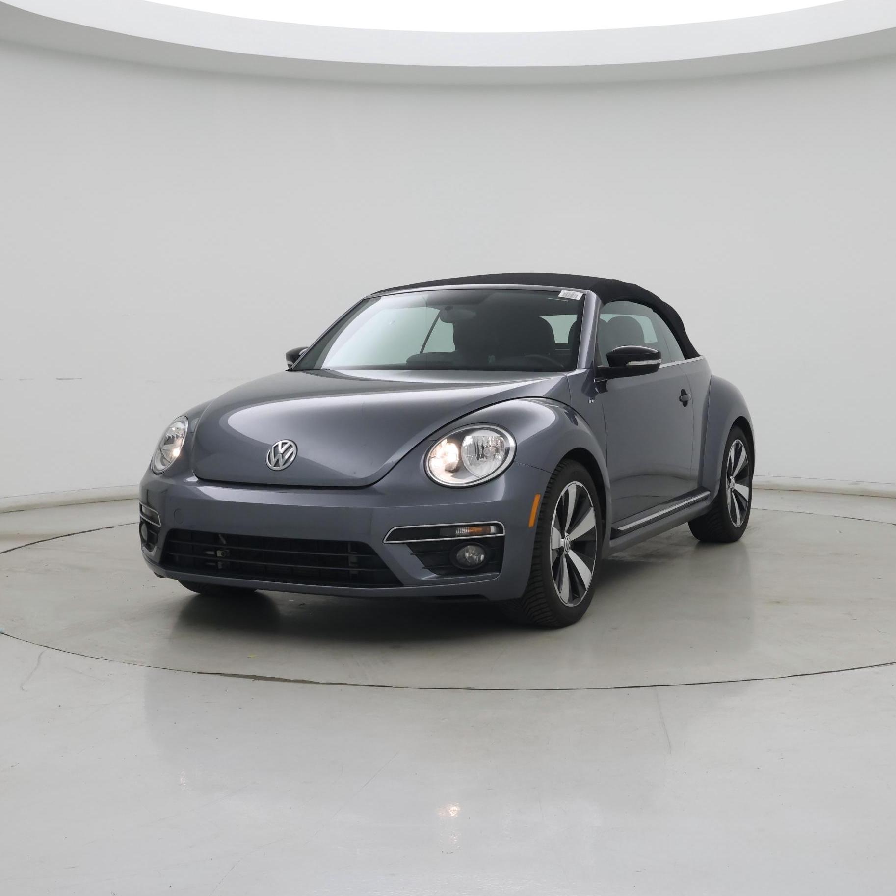 Thumbnail: 2015 Volkswagen Beetle - 4