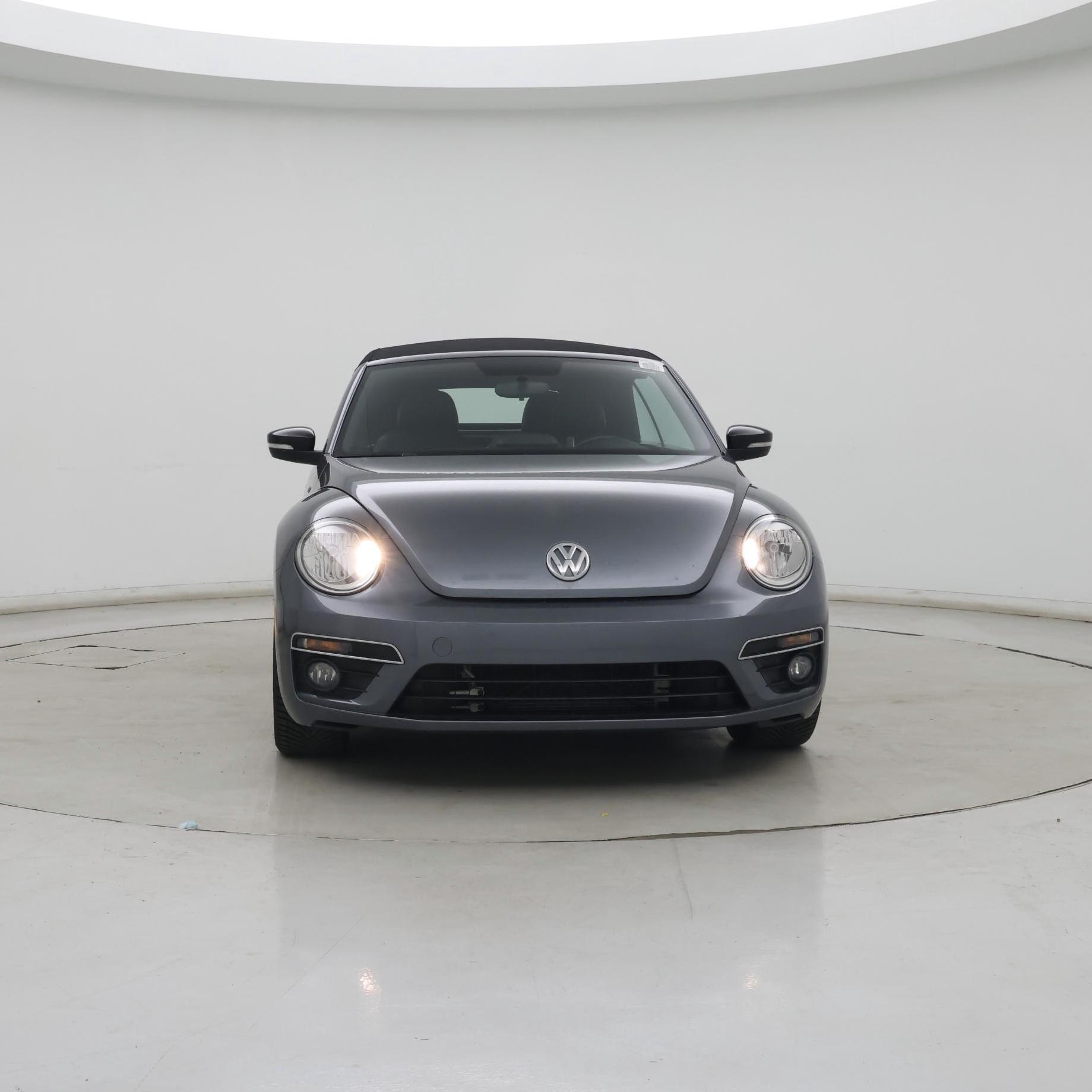Thumbnail: 2015 Volkswagen Beetle - 5