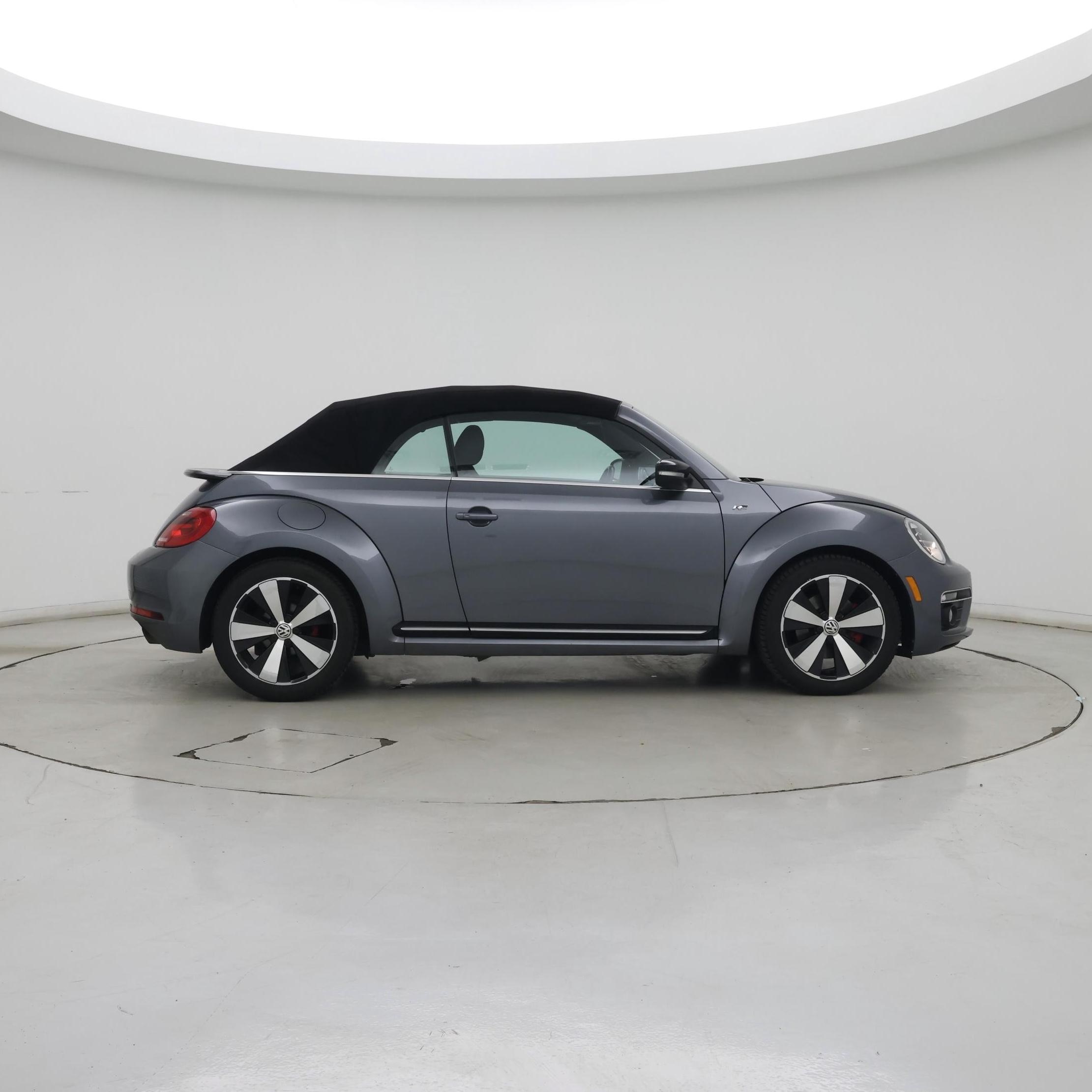 Thumbnail: 2015 Volkswagen Beetle - 7