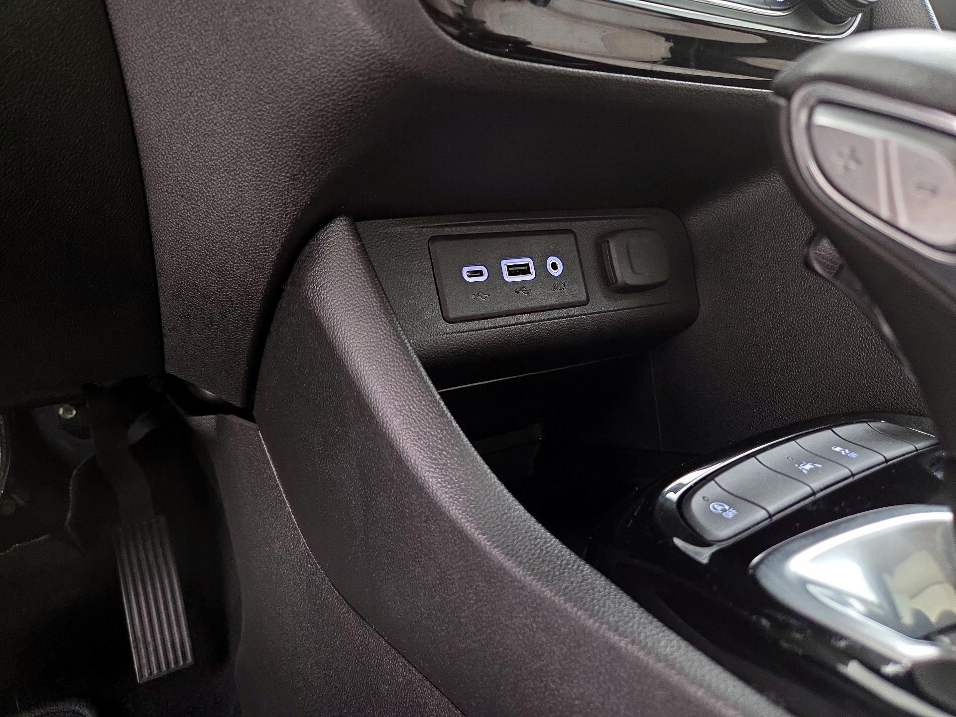 Thumbnail: 2021 Buick Encore GX - 18