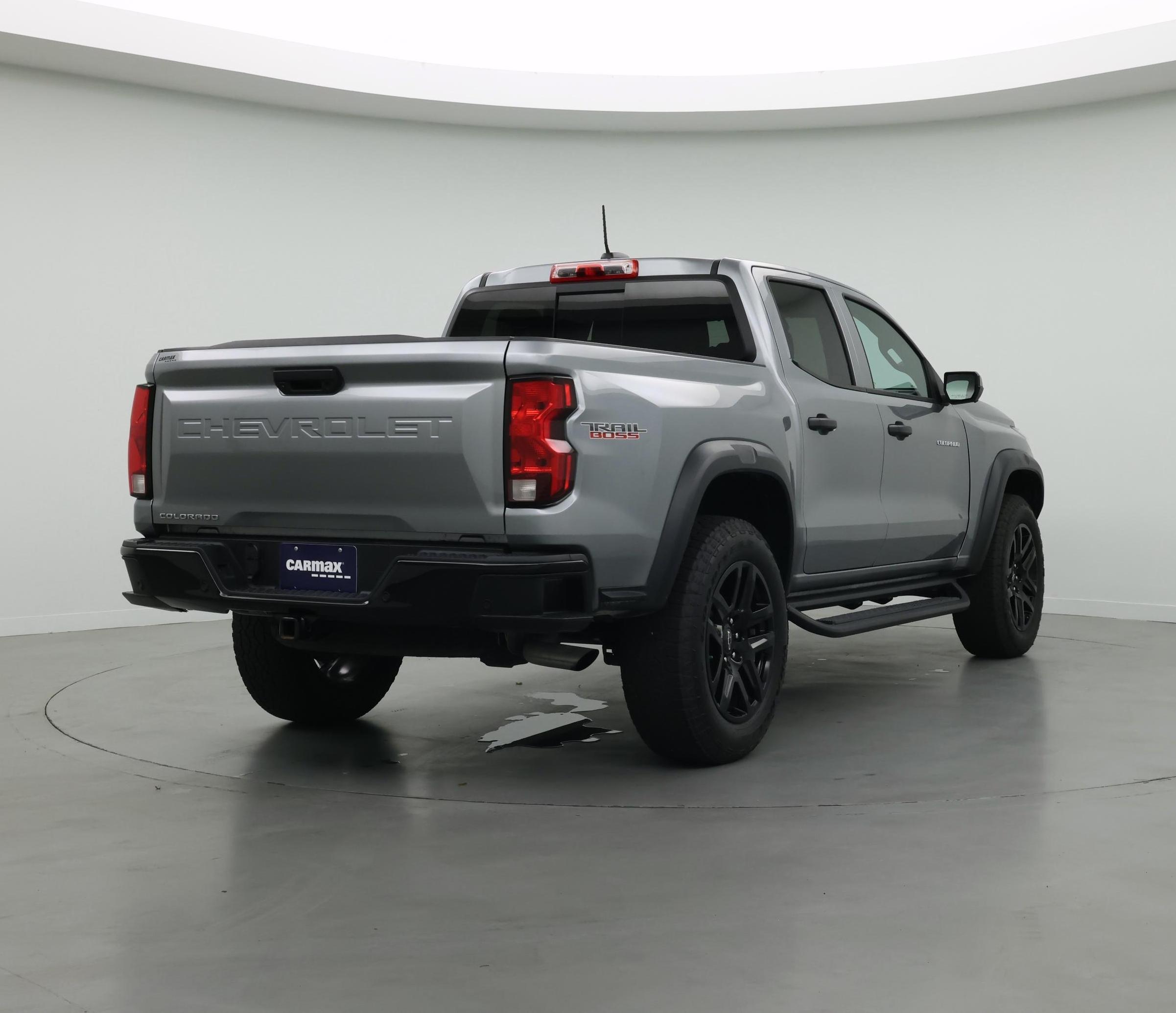 Thumbnail: 2023 Chevrolet Colorado - 8