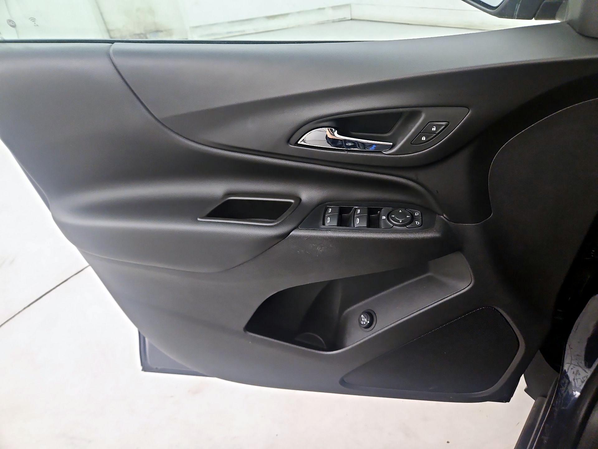 Thumbnail: 2019 Chevrolet Equinox - 12