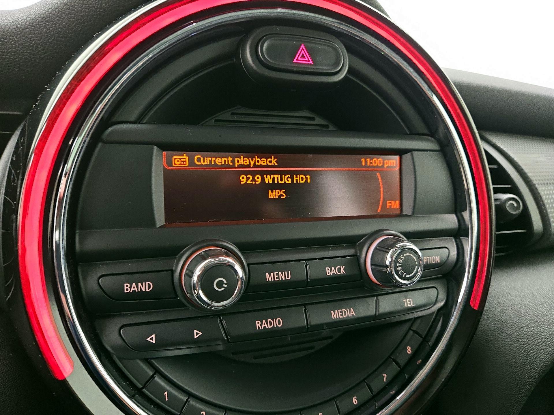 Thumbnail: 2015 MINI Cooper Hardtop - 14