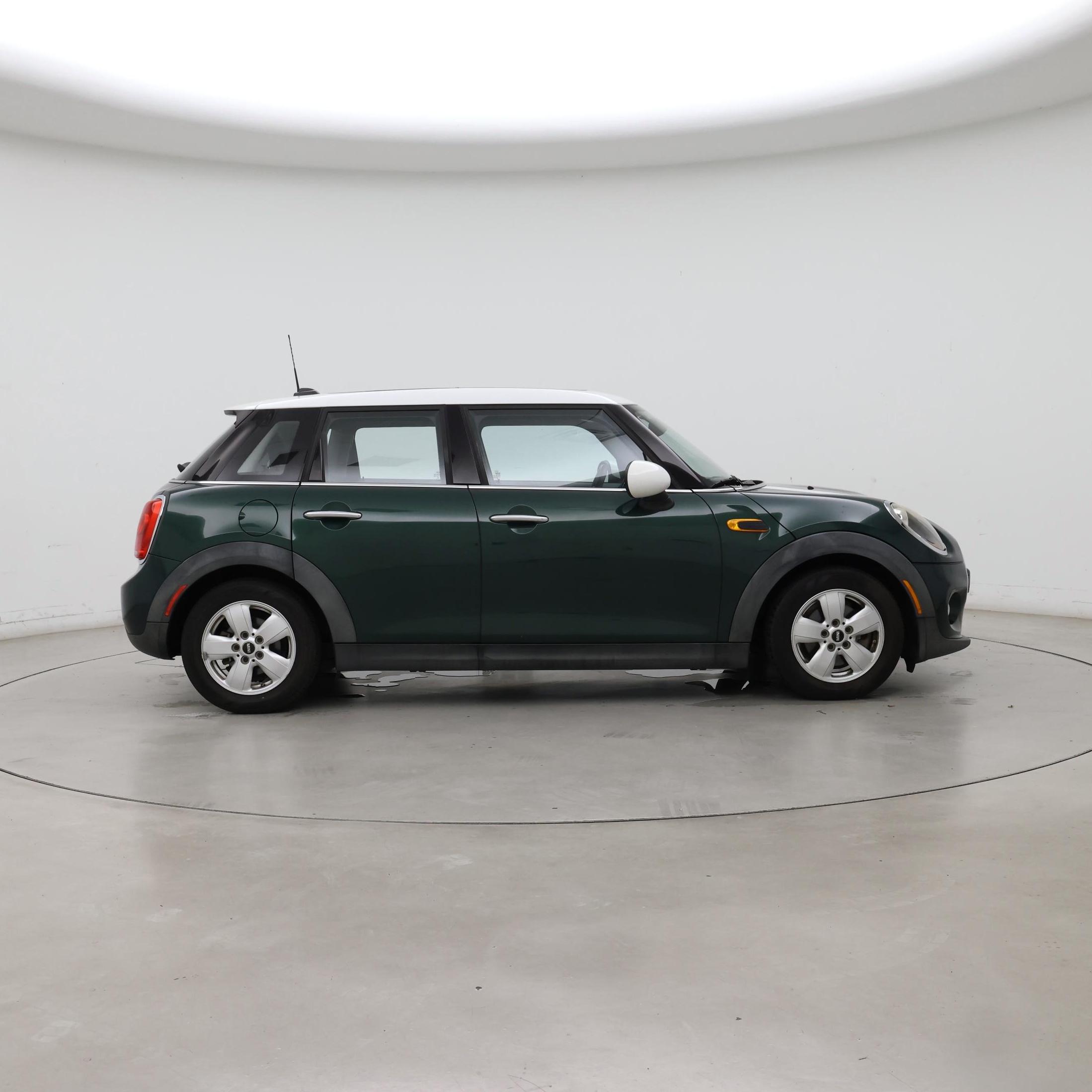 Thumbnail: 2015 MINI Cooper Hardtop - 7