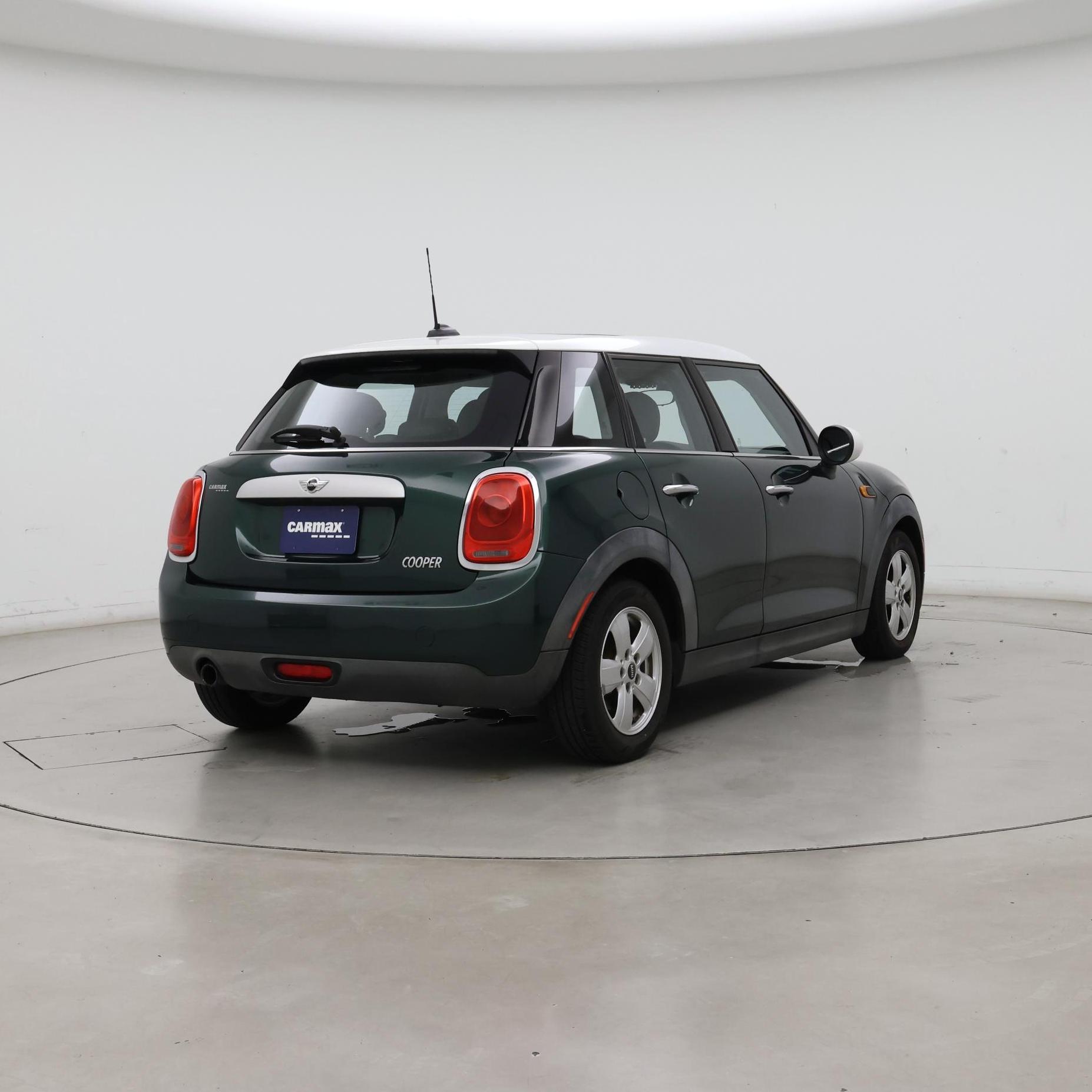 Thumbnail: 2015 MINI Cooper Hardtop - 8