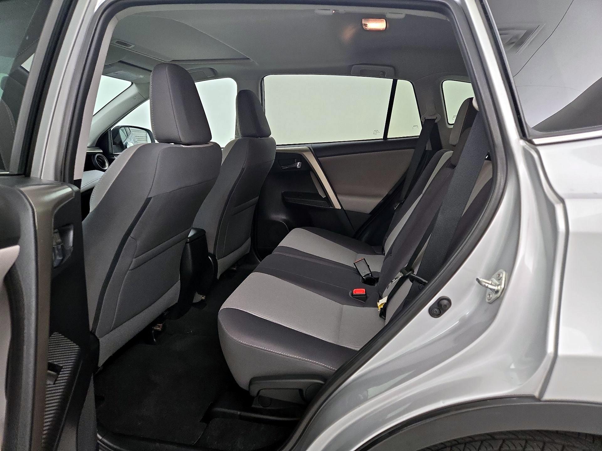 Thumbnail: 2014 Toyota RAV4 - 20