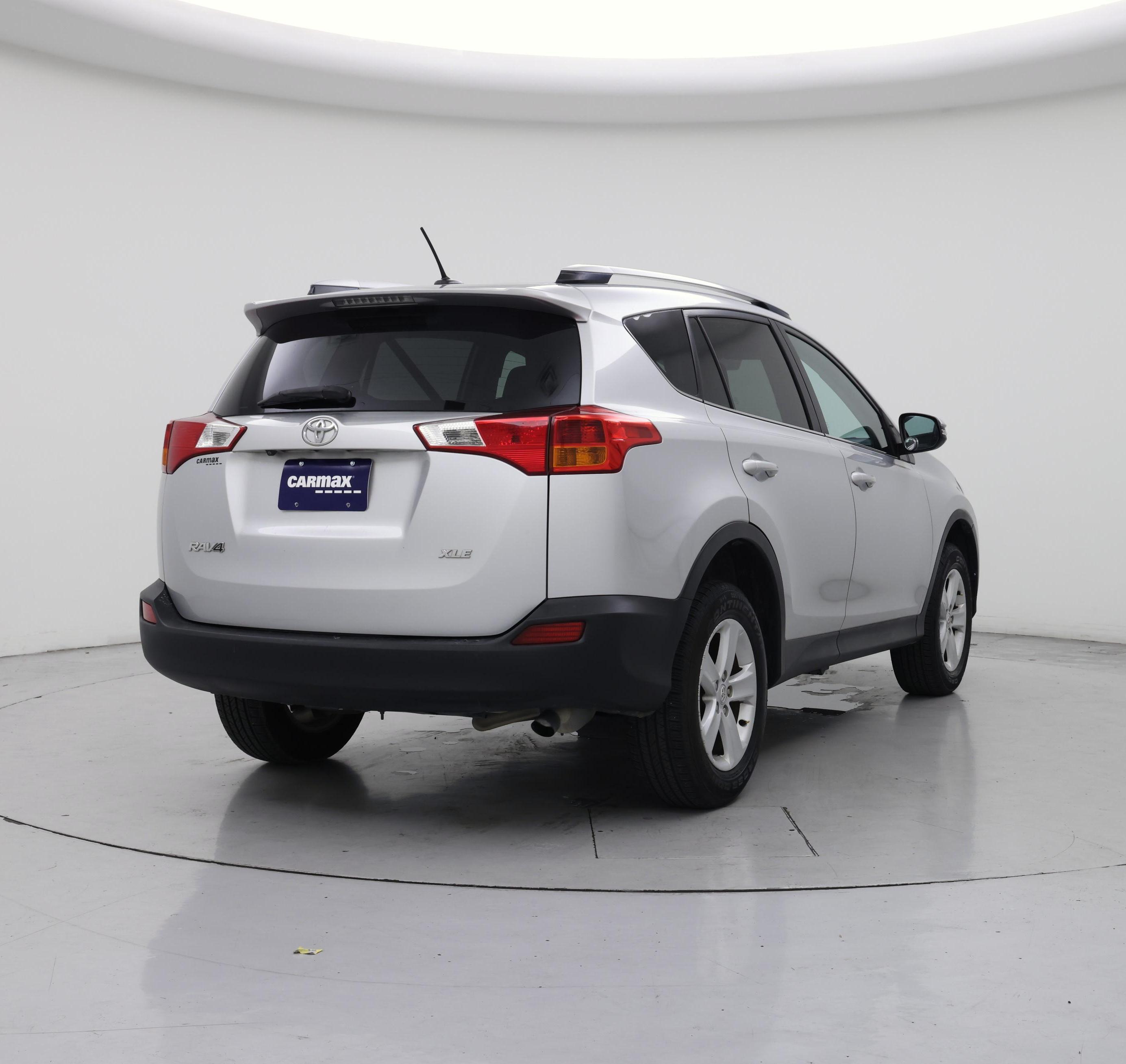 Thumbnail: 2014 Toyota RAV4 - 8