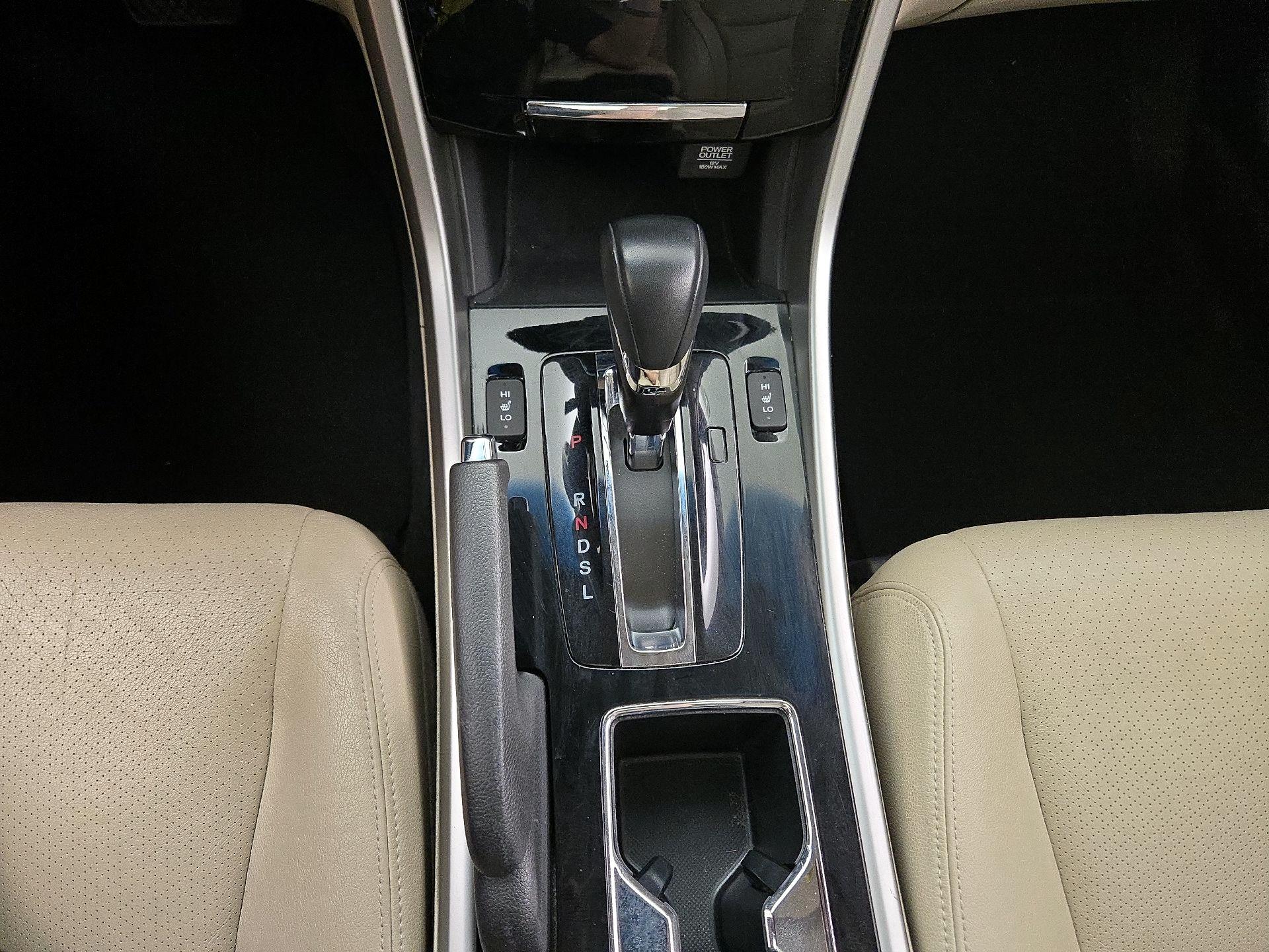 Thumbnail: 2017 Honda Accord - 16