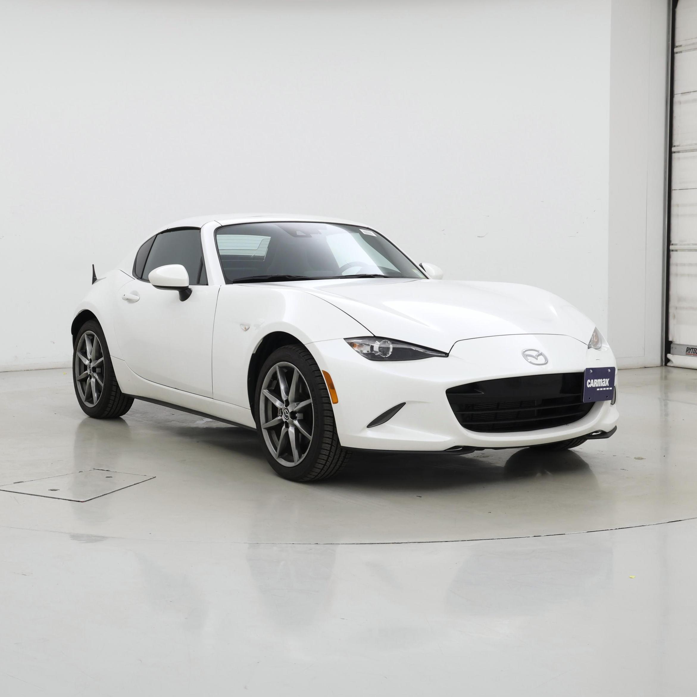 White 2022 Mazda MX-5 Miata Convertible Rear-Wheel Drive Automatic