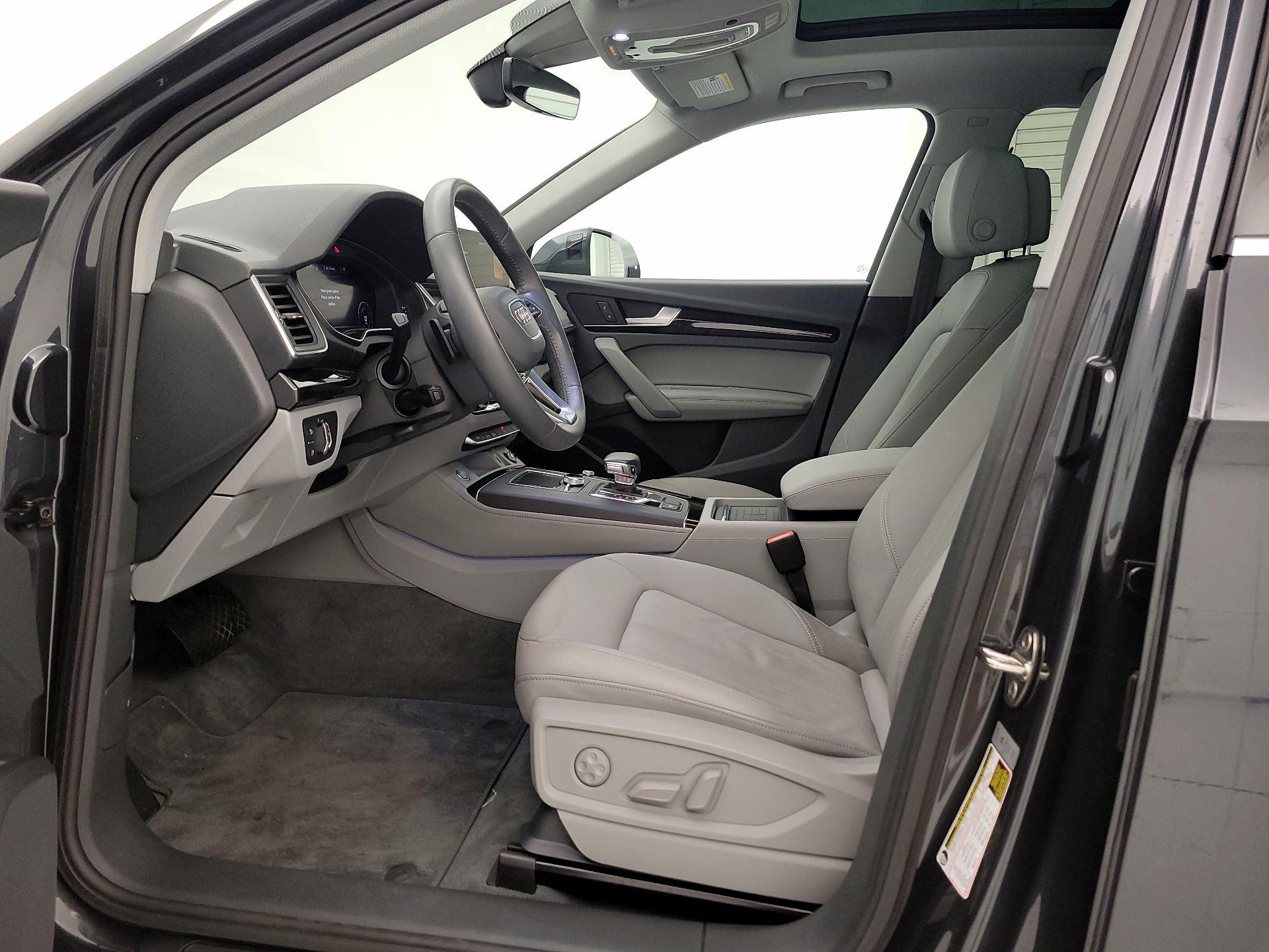 Thumbnail: 2020 Audi Q5 - 11