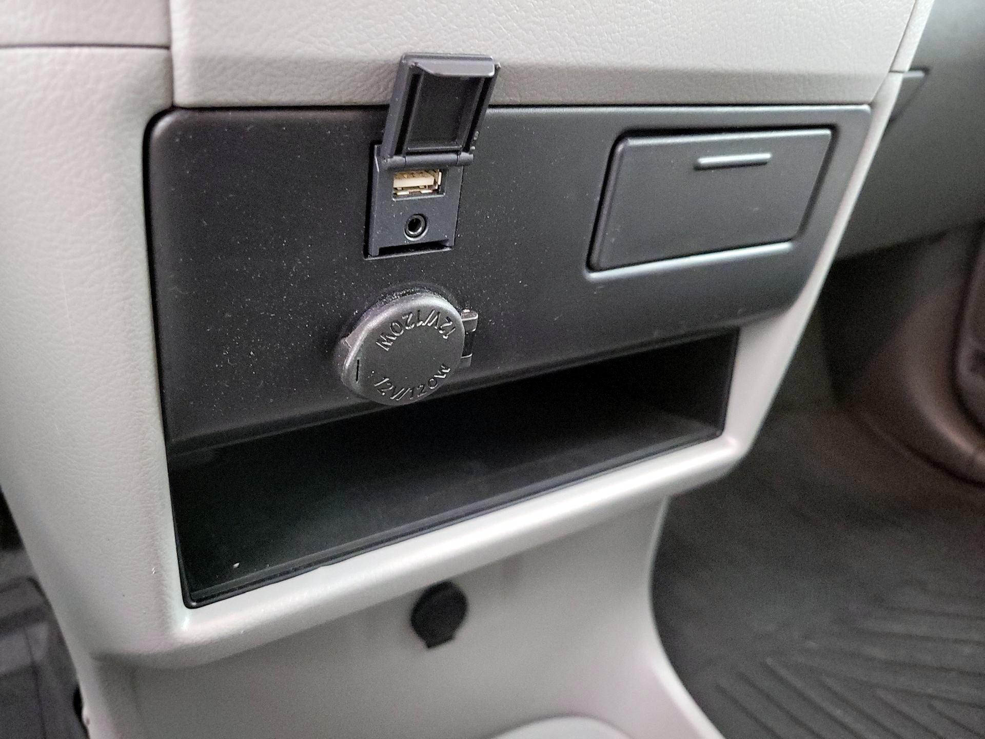 Thumbnail: 2020 Toyota Sienna - 18