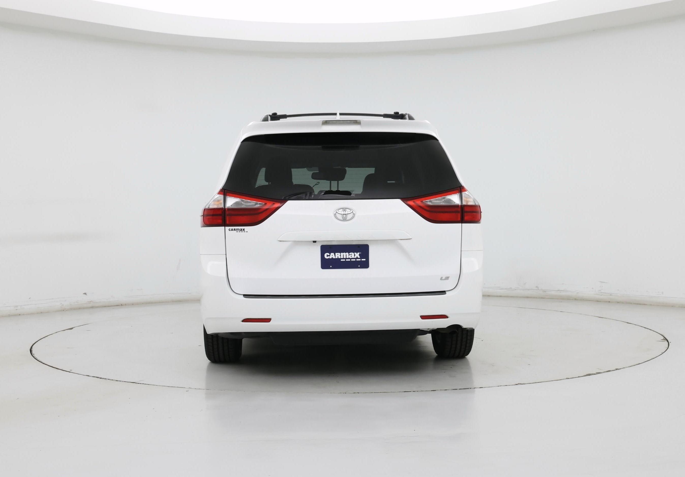 Thumbnail: 2020 Toyota Sienna - 6
