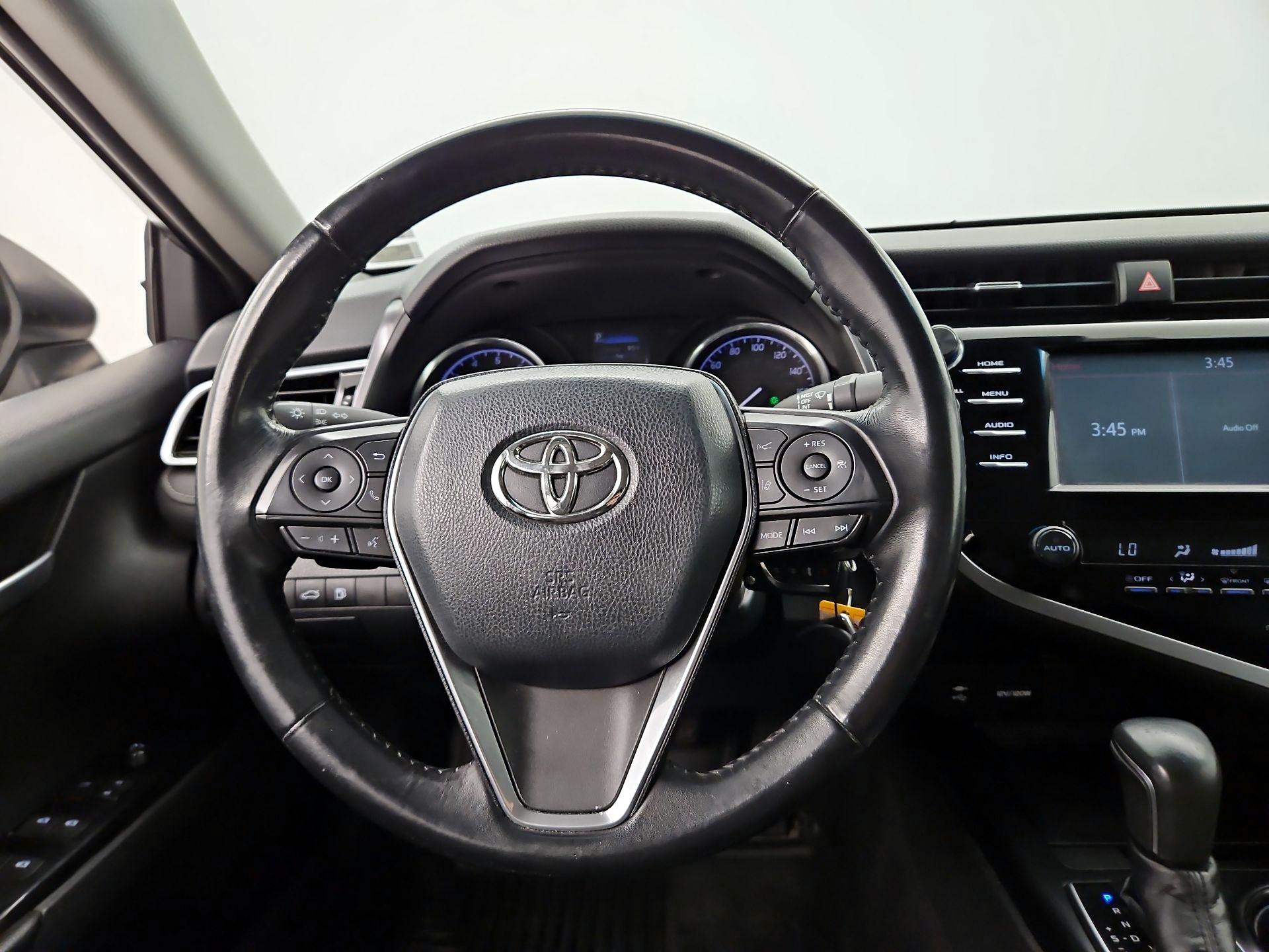 Thumbnail: 2018 Toyota Camry - 10