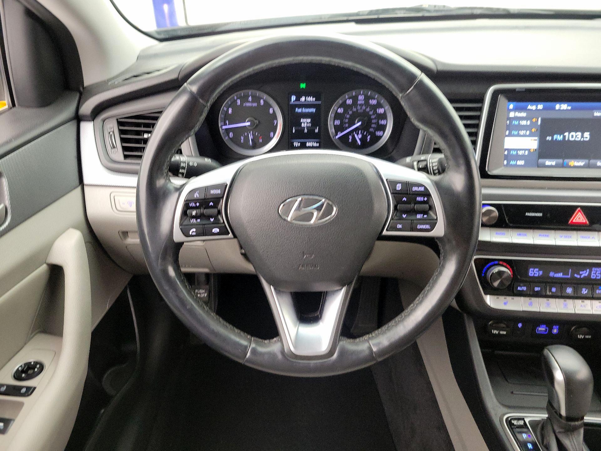 Thumbnail: 2019 Hyundai Sonata - 10